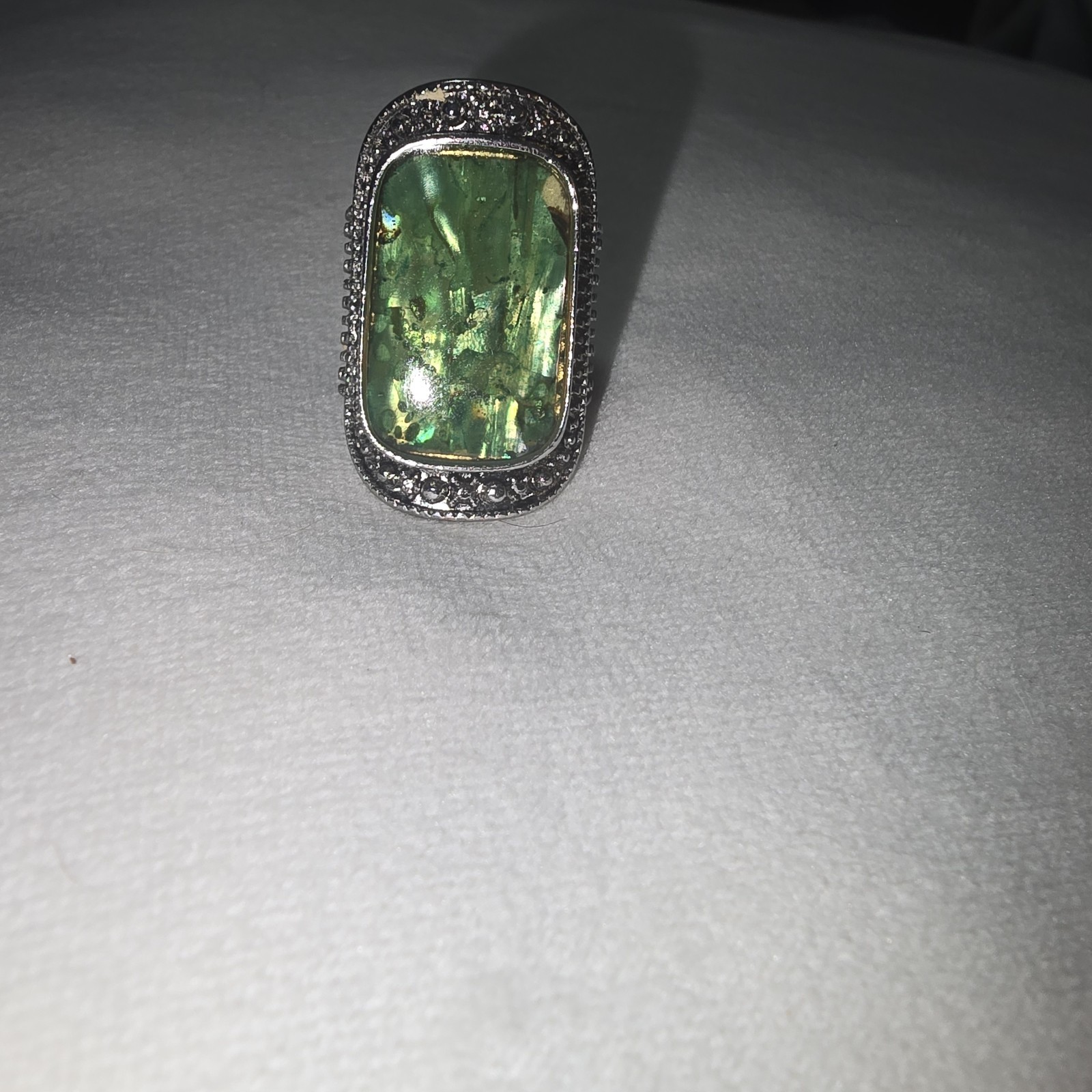 VINTAGE-RETRO Antique Look Silver Tone w/ Green Gem Dome Ring sz 8
