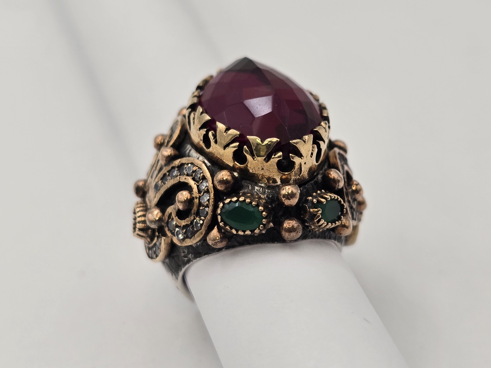 Vintage High Quality Costume Jewelry Ring Stamped 925 Size 8-1/4 Metal Gemstone
