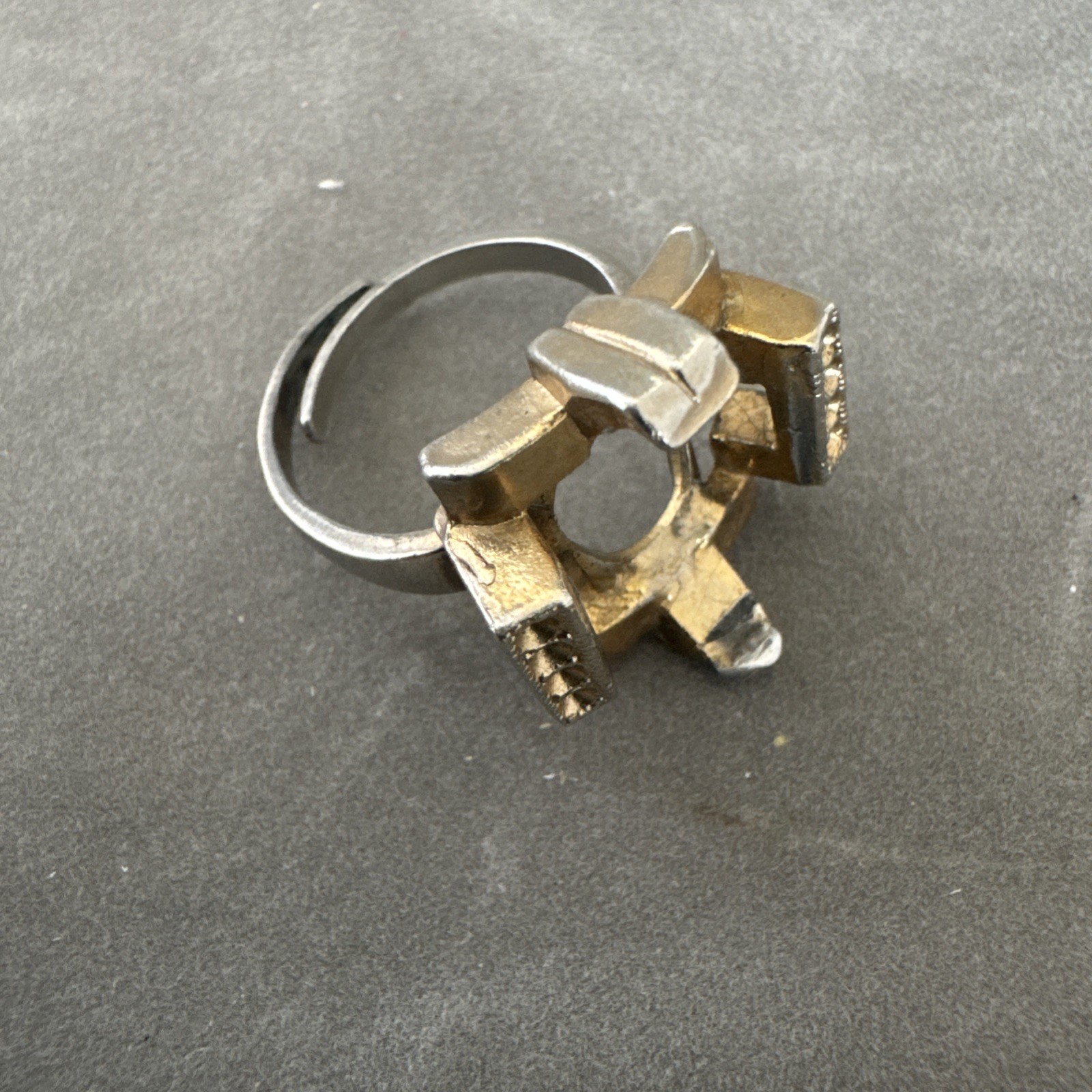 Mid Century Gemstone Set Mystery Ring Unknown Metal Flexible Sizing Silver Color