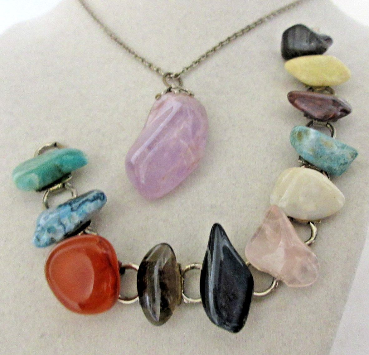 Vintage Silver Tone Polished Stone Pendant Necklace and Bracelet