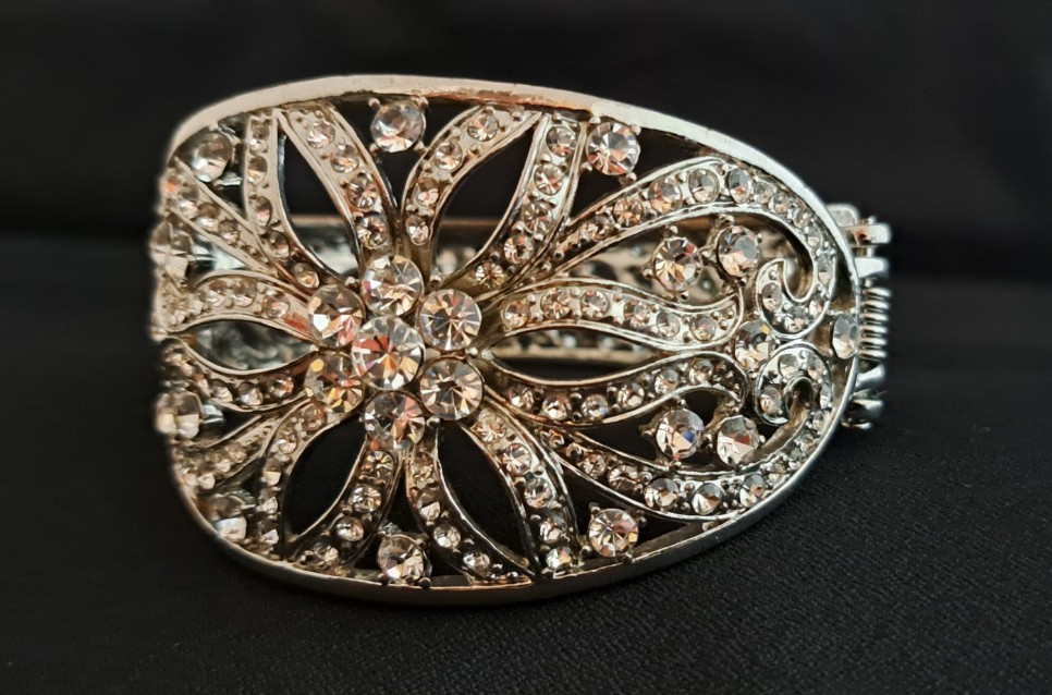 Chunky Open Work Clear Rhinestone Silver Tone Ornate Hinged Bangle Bracelet