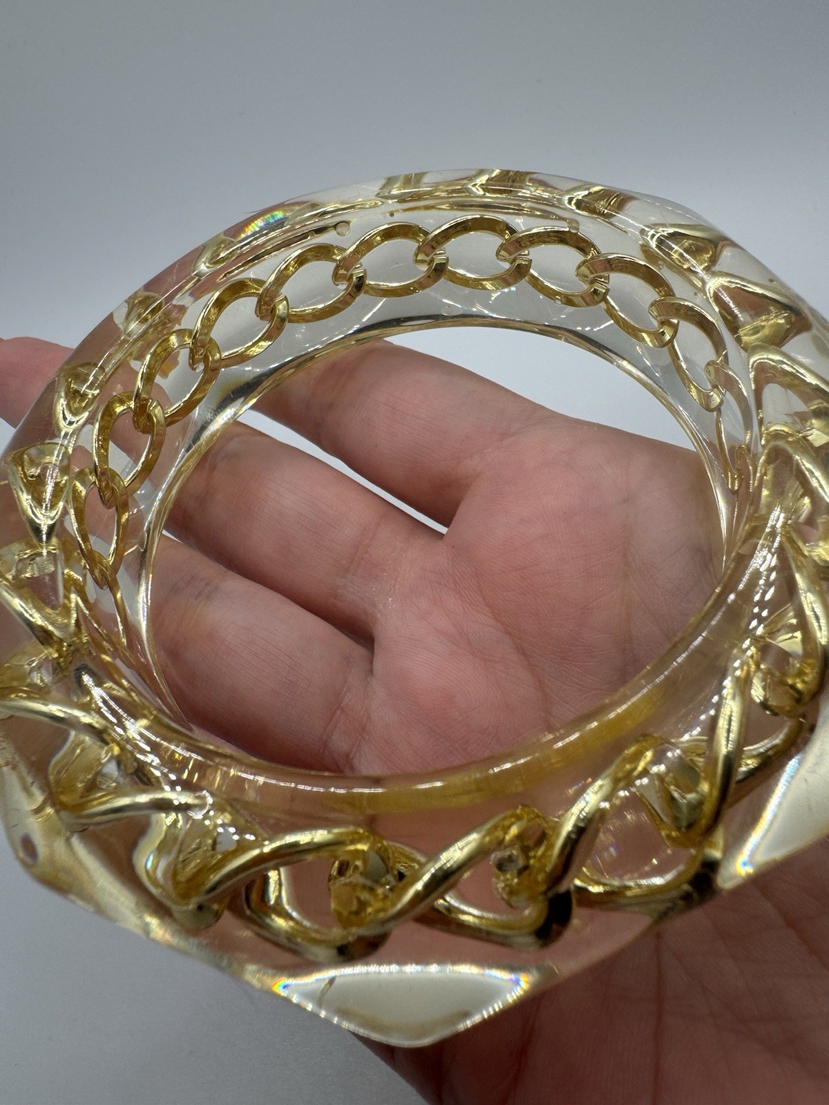 Luxury Vintage 1950s Faceted Lucite Bangle With Gold-Plated Curb Chain Bracelet