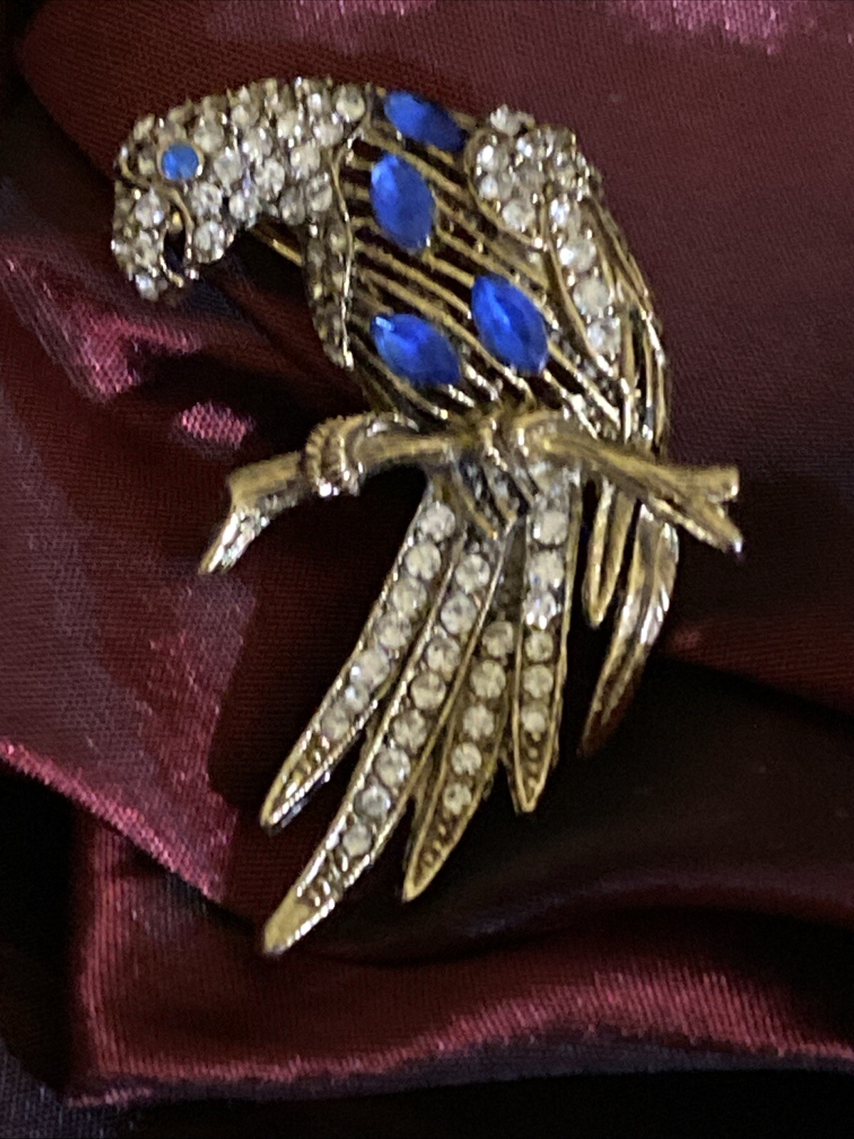 Vintage Parrot Brooch Glass Rhinestone’s Gold Tone Blue And Clear Stones EUC 2”