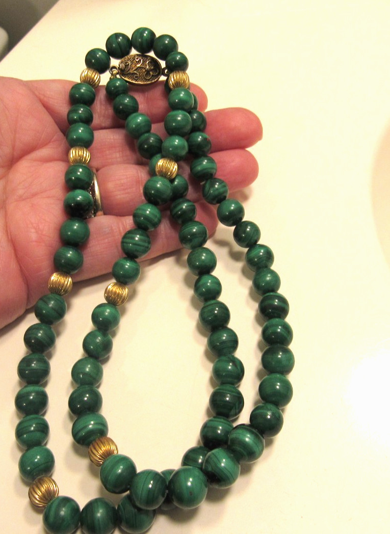 Vintage Chinese Export Malachite & Gold Wash Silver Clasp & fluted beads 27.5 in