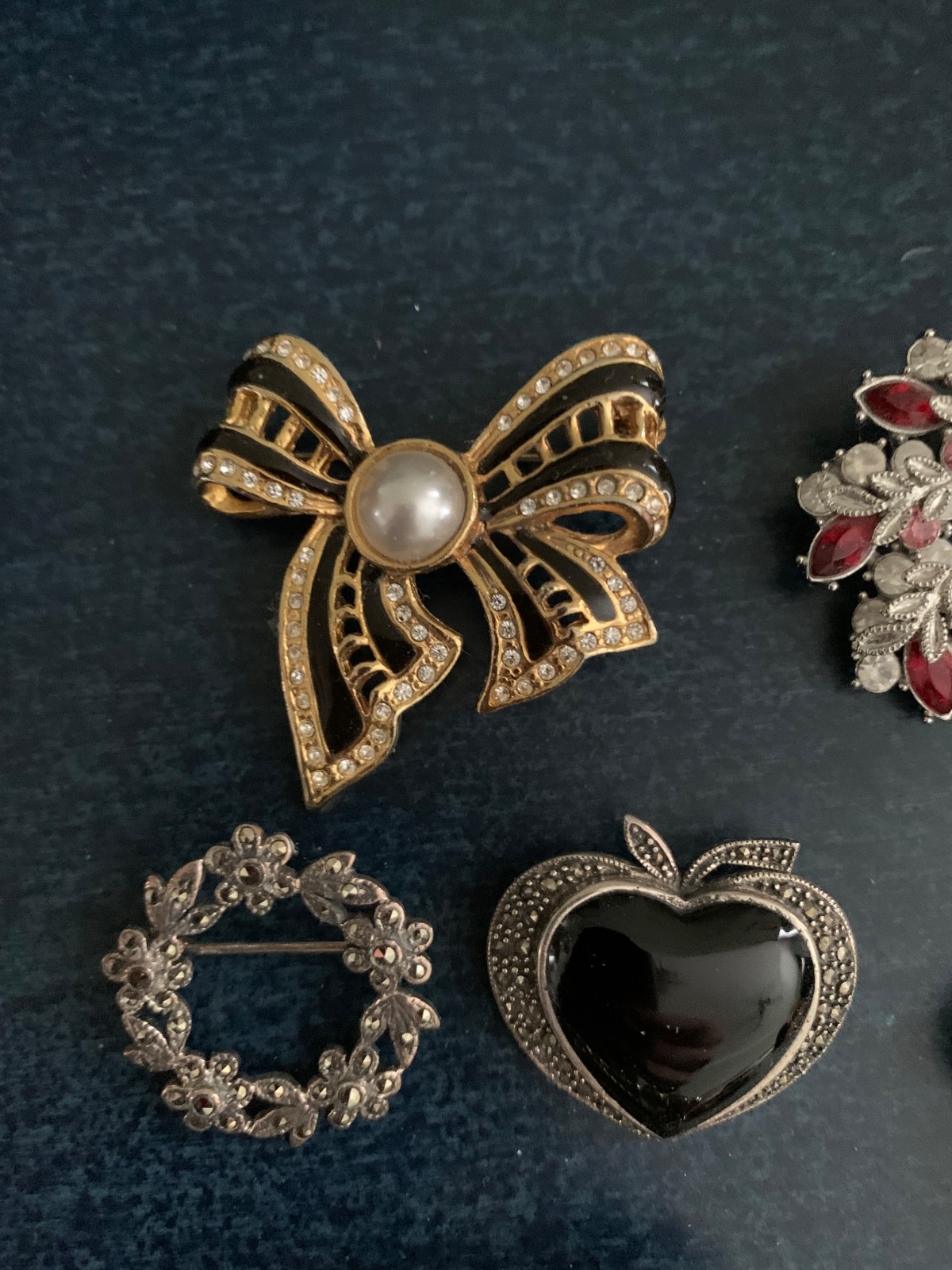 Lot 10 Assorted Pins Monet Avon