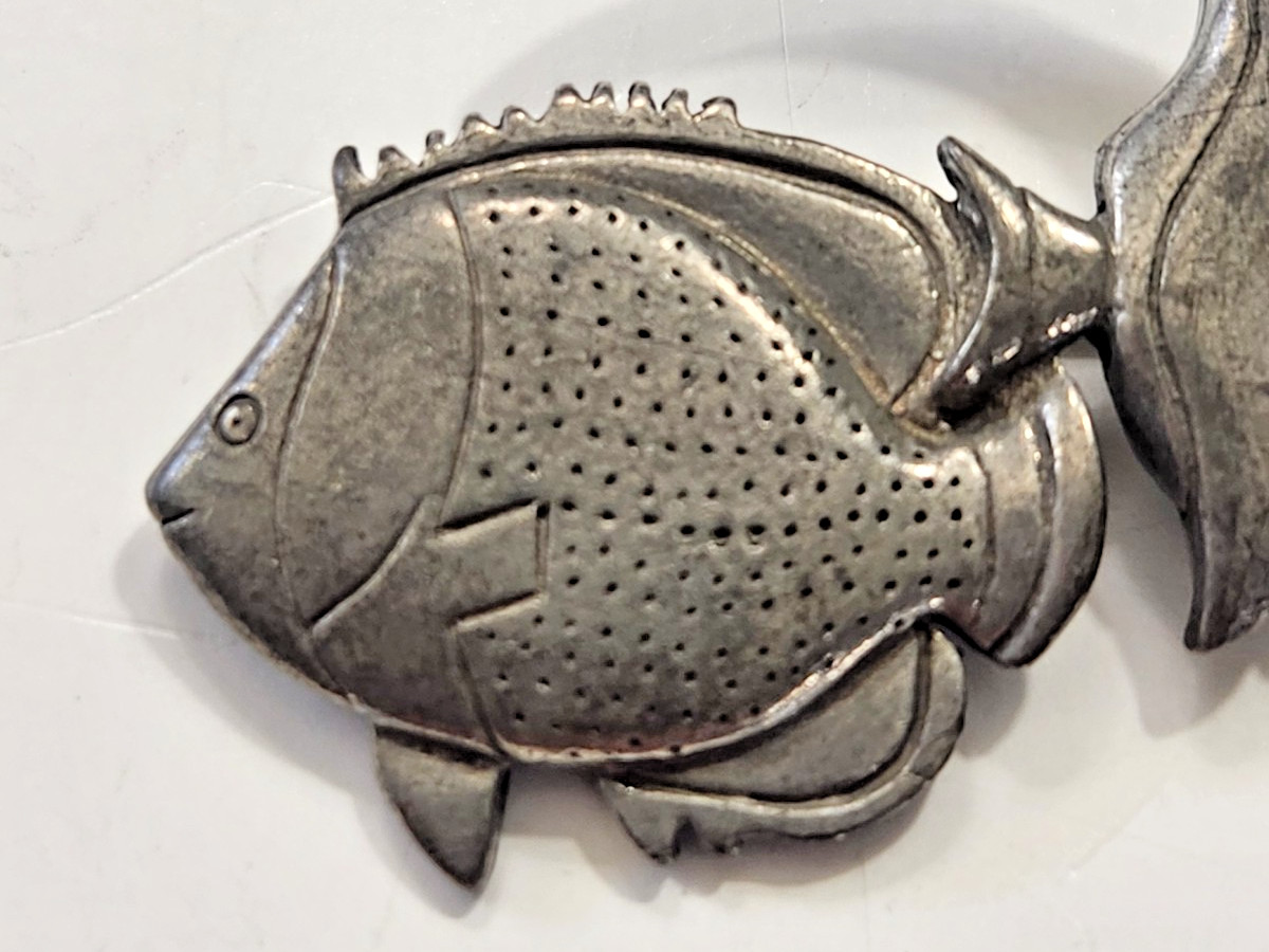 Vtg 80s 2 Fish Brooch Lead Free Pewter Jim Clift Designs Oceanside Beachy Swim