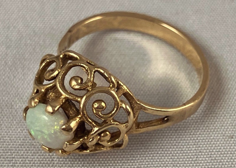 Vtg 14k Yellow Gold Opal Filigree Ring Size 6, 2.6 Grams, Raised Setting OOAK!