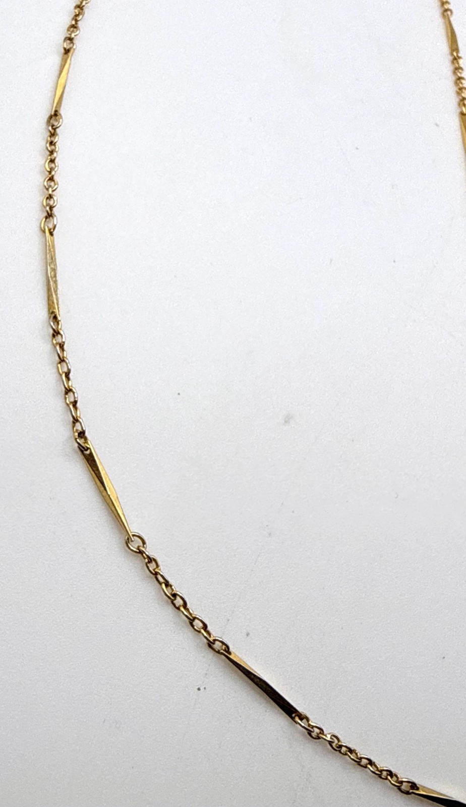 Vintage gold tone Trifari bar and chain link dainty 35 inch long necklace