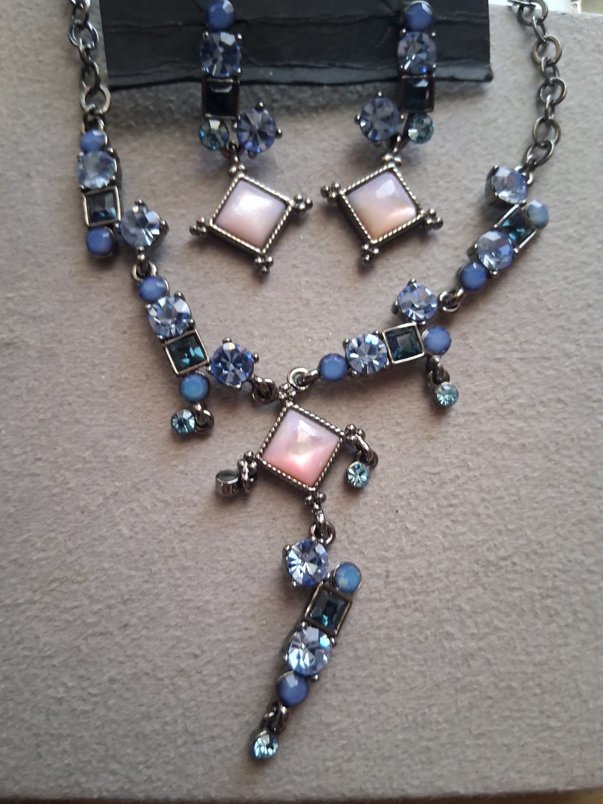 90’s pink moonglow & blue crystal festoon style necklace & dangle drop earrings