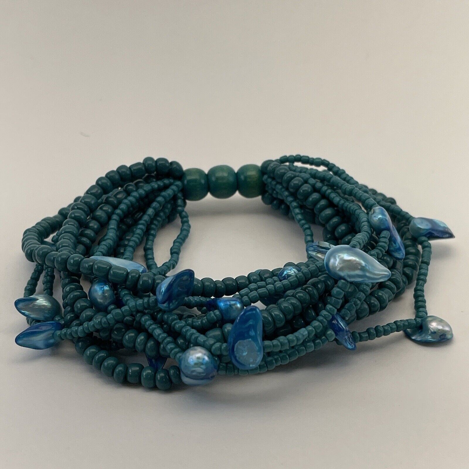Vintage Stretch Bracelet Blue Turquoise Small Chip Mother of Pearl Wide B#8
