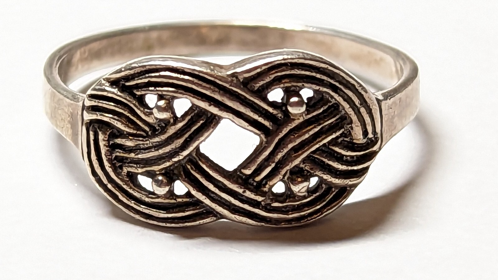 VINTAGE STERLING SILVER CELTIC RING ABOUT SIZE 8 1/4 HALLMARKED 925