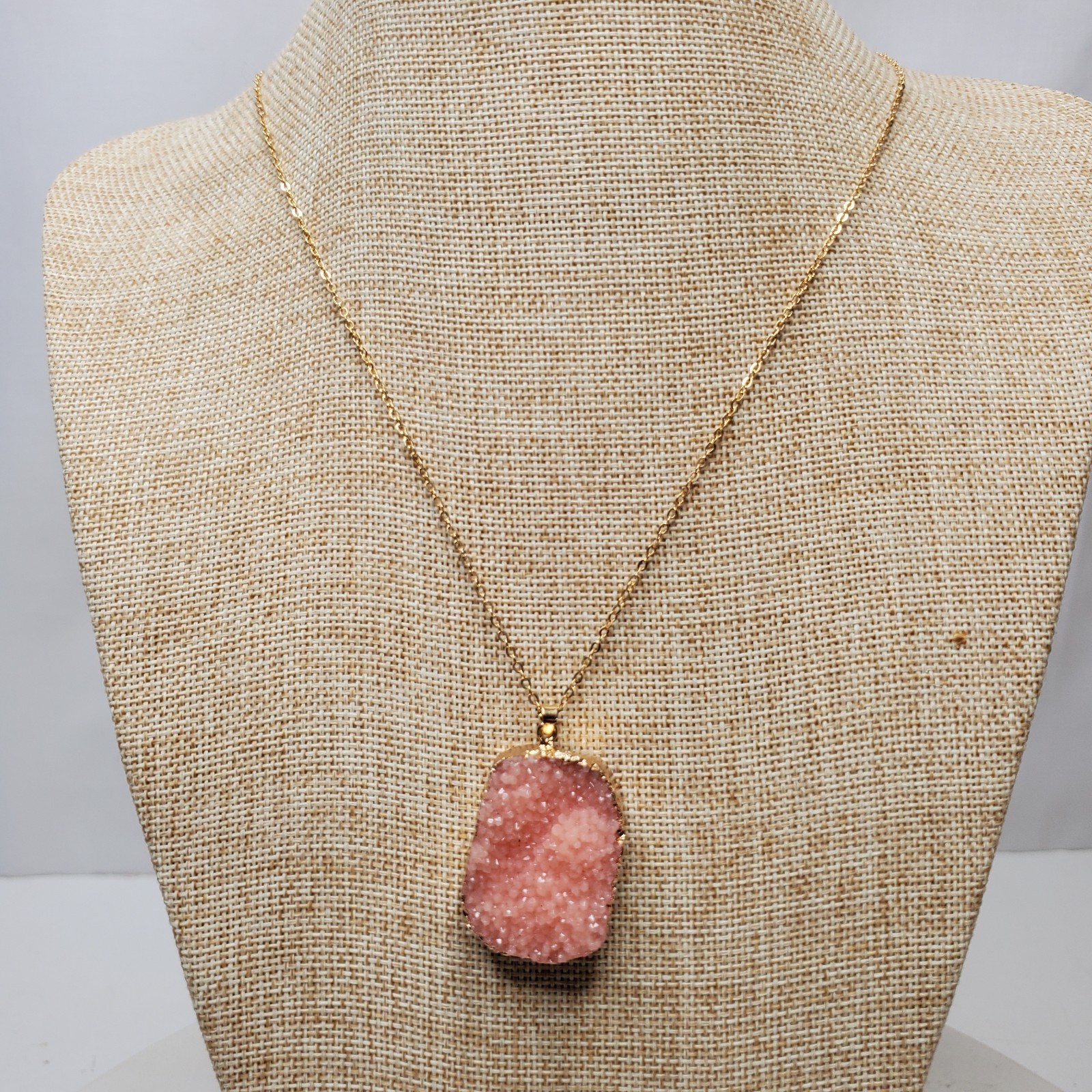 Vintage Pink Agate Druzy Geode Pendant Necklace 20 Inch