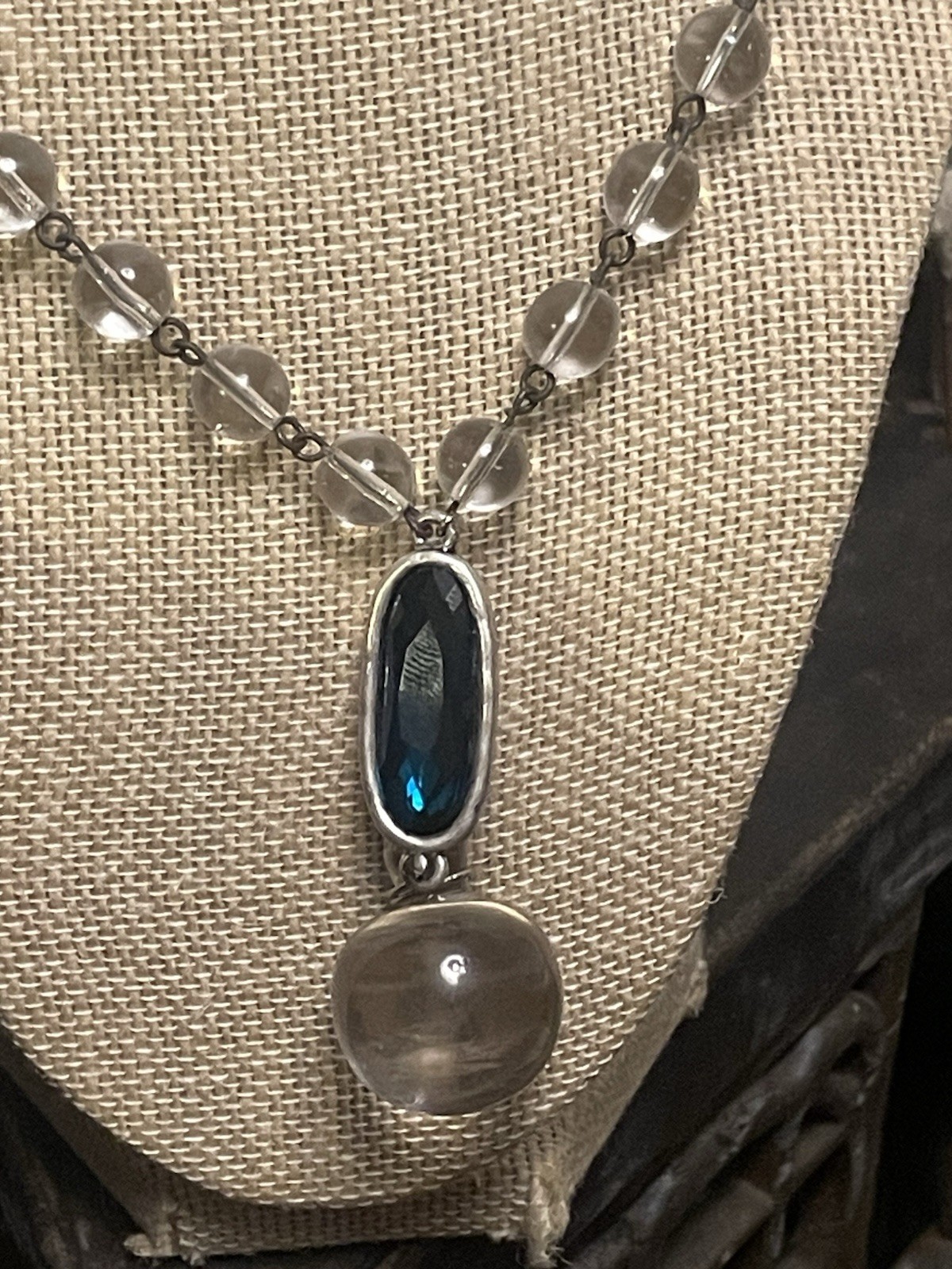 Antique Crystal Pool Of Light Style Necklace