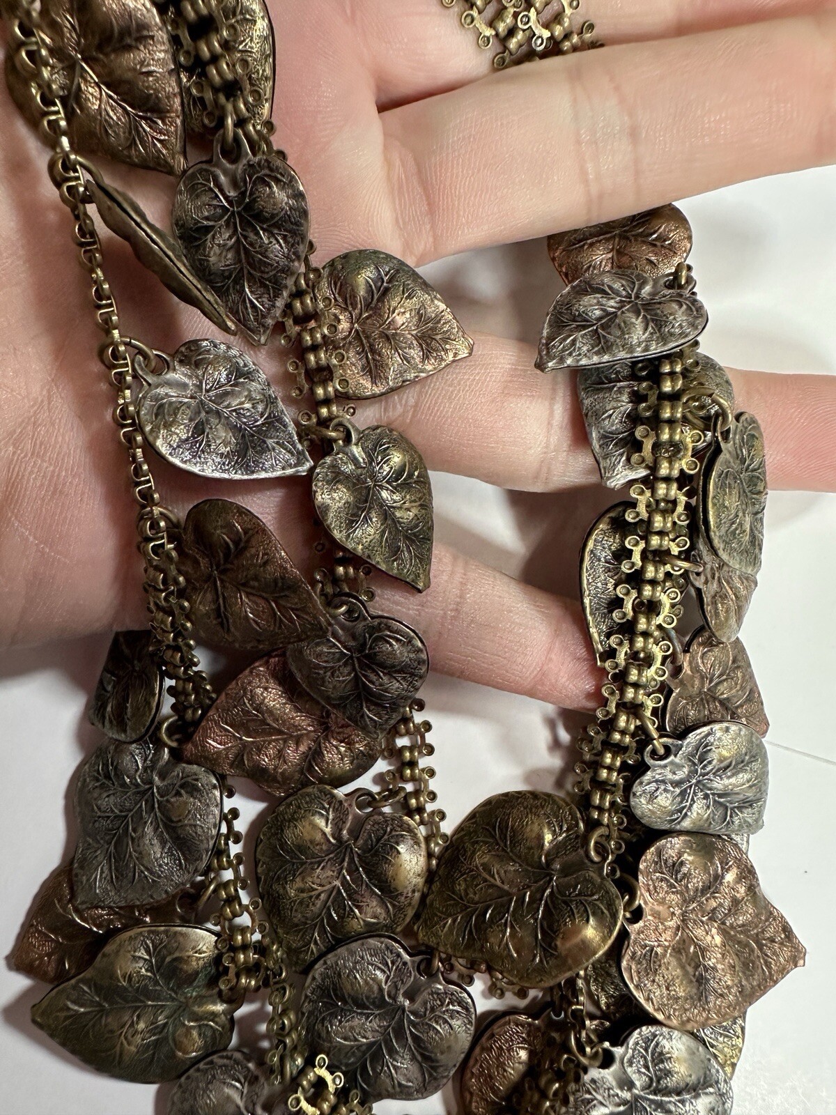 Vintage Necklace Realstic Leaf Pendant Fringe Book Chain Box Clasp
