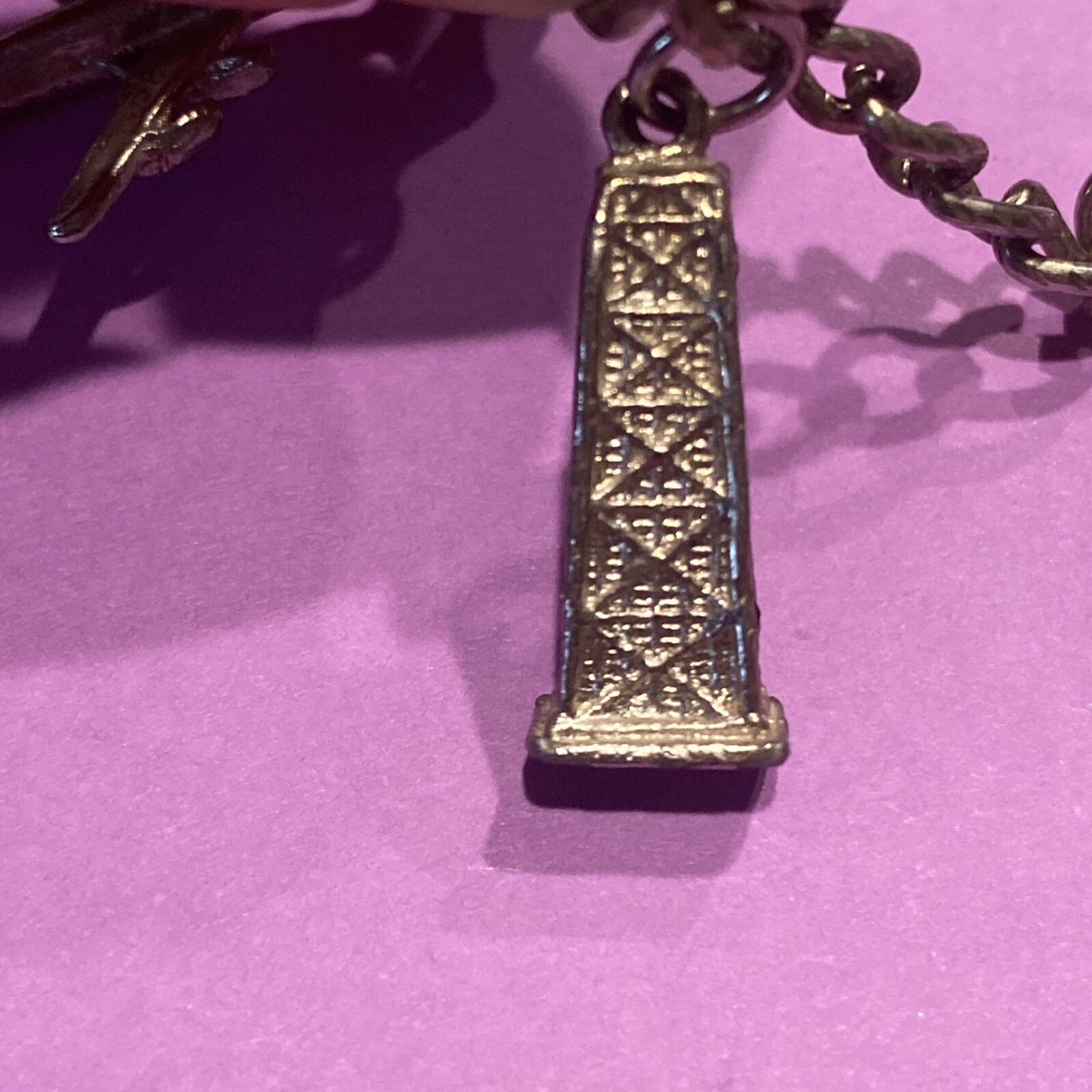 Vintage Highrise Buildings Charm Airplane Bracelet (D8)