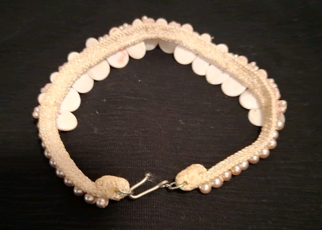 Vintage Mother Of Pearl Discs And Small Pearl Beads Chocker Necklace