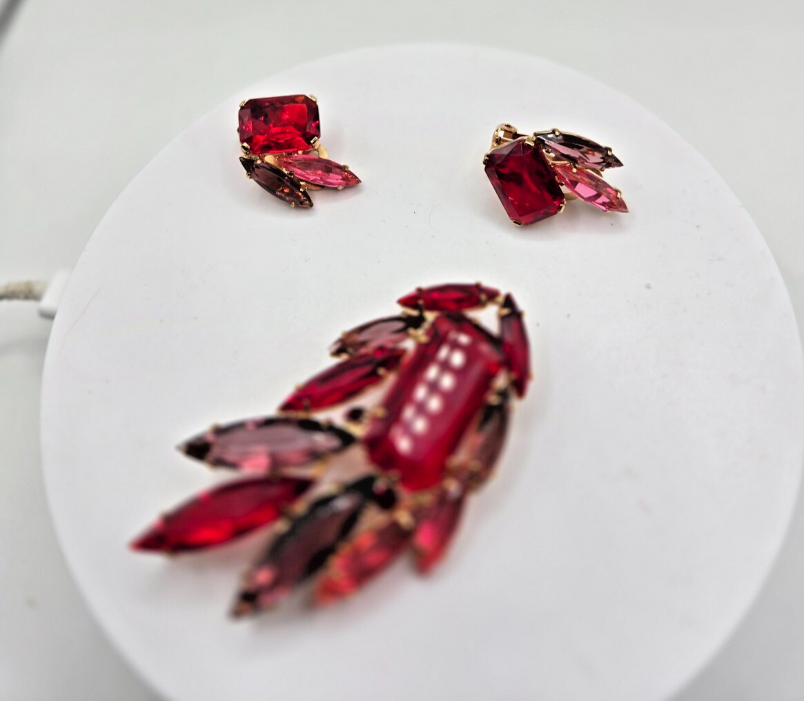 Vintage Red Rhinestone Brooch & Clip Earrings Set Ruby & Fuchsia Glass