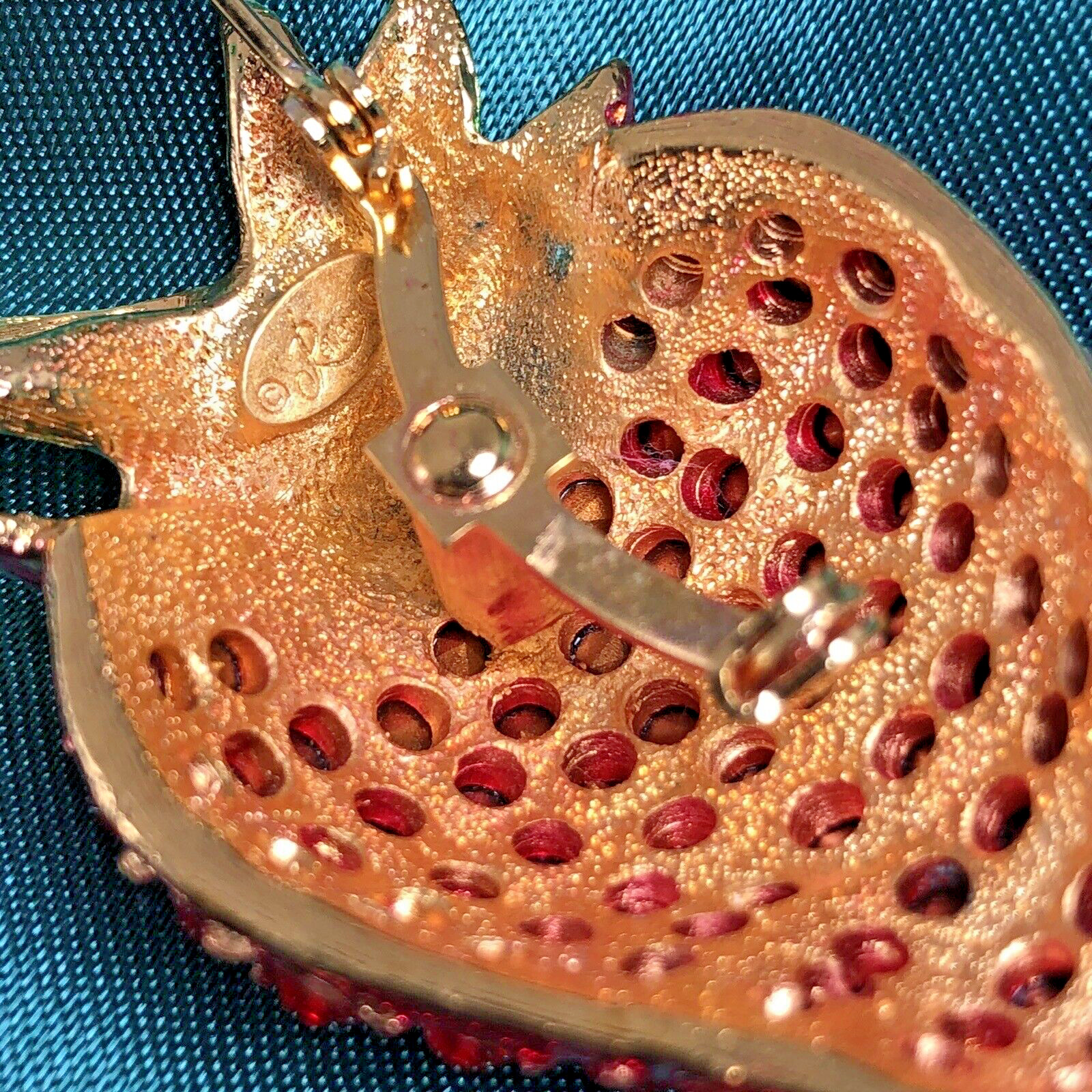 Red Crystal Strawberry Brooch Pin Signed Revere Green Enamel Gold Tone 2″
