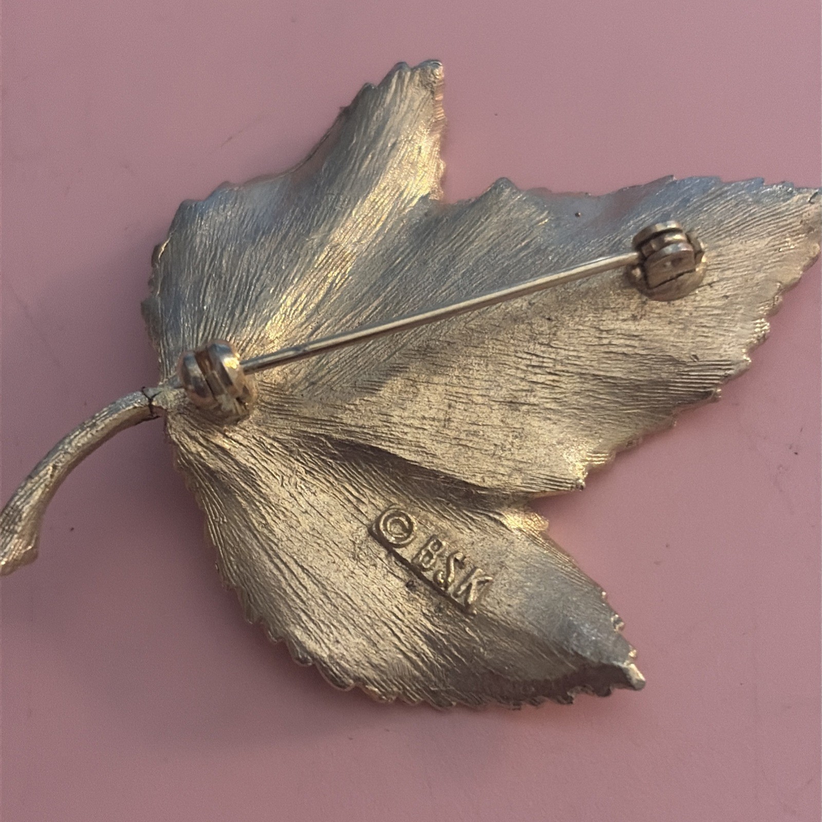 Signed Vintage BSK Leaf Brooch in gold tone, 2 x 1.5 inches. Lovely!