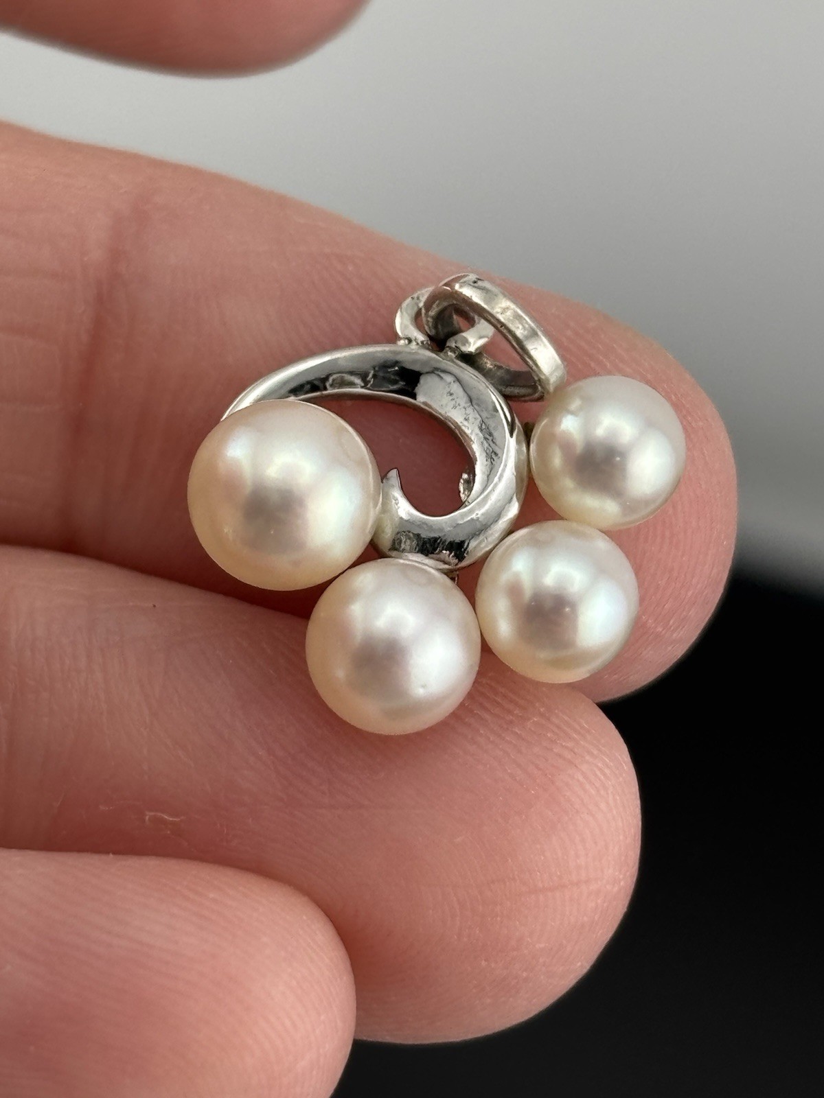 Vintage Sterling Silver Mikimoto Akoya Pearl Pendant 4 Pearls Swirl Charm .75″