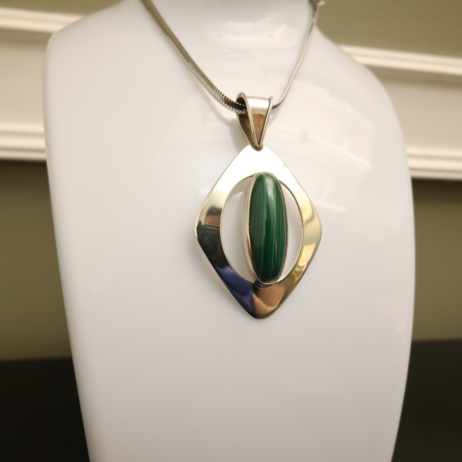 Dominique Dinouart pendant DDD malachite Milor 925 sterling silver omega chain