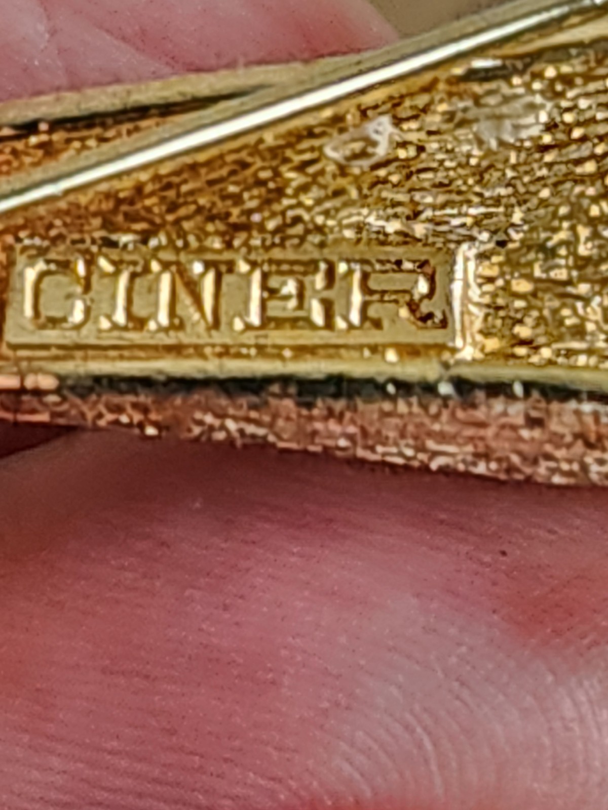 Vtg Rare CINER Dachshund Pin, Gold Plate (?See description below) W/ Rhinestones