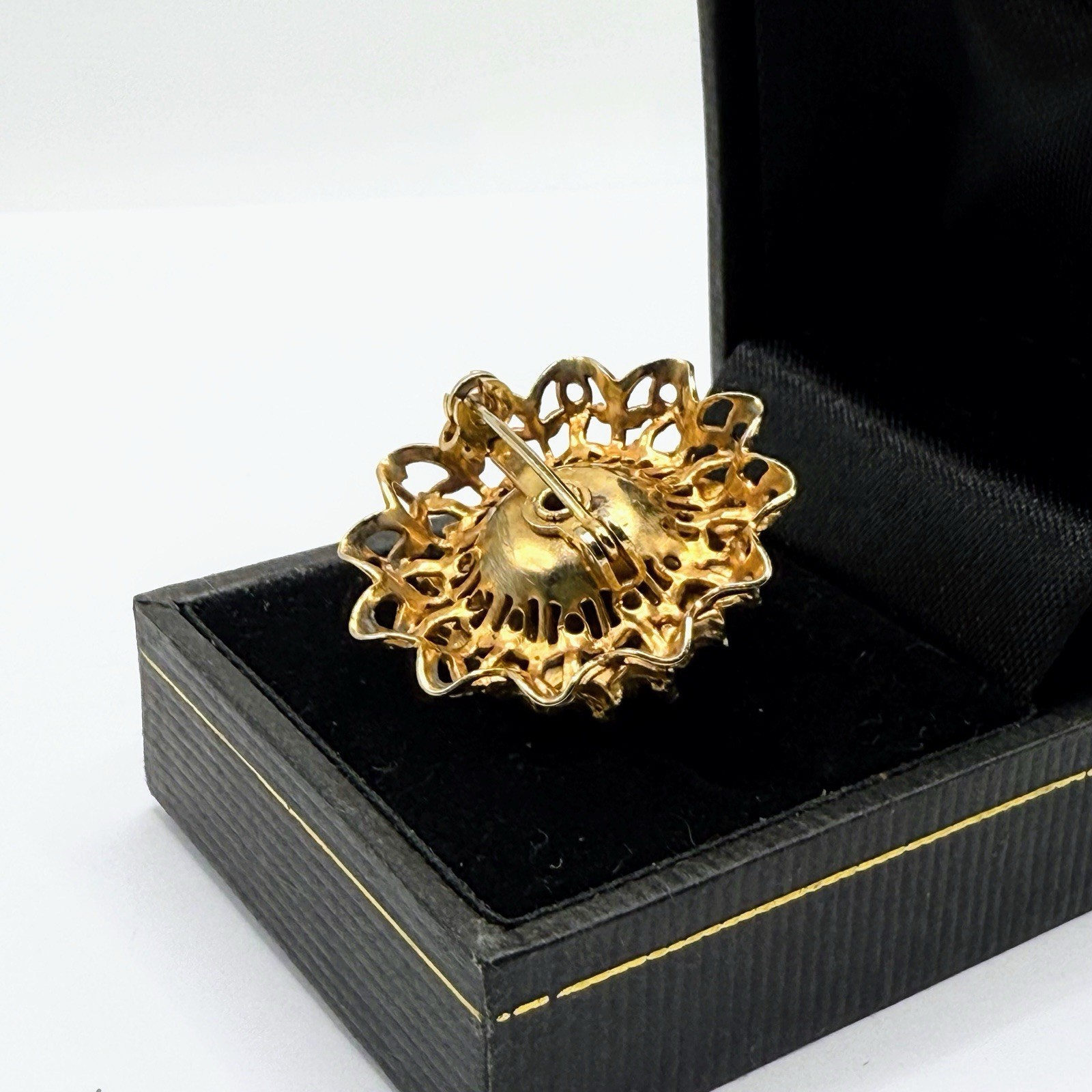 Vintage Gold Ruby Red Cabochon Stone Rhinestone Accent Pin Brooch 1.25” – 168