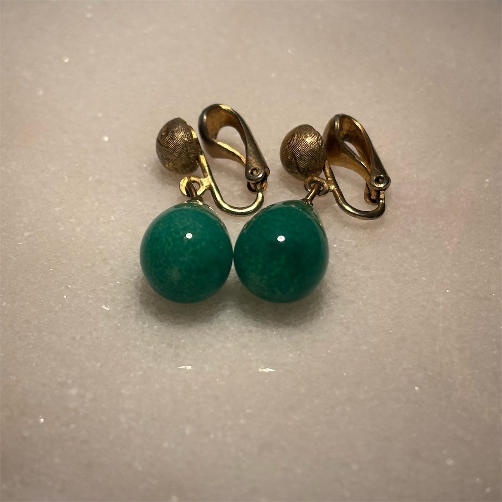 Vintage Teardrop Dangle Clip-On Earrings Green Textured Ball Gold Tone