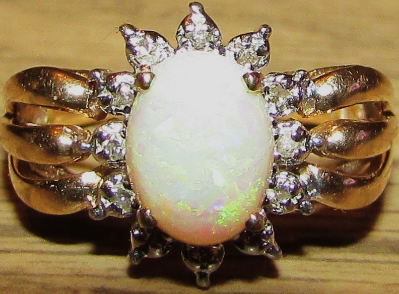VINTAGE 14K GOLD, OPAL, & DIAMOND CLUSTER RING, 2.7 grams, SIZE 5, SIGNED BJ