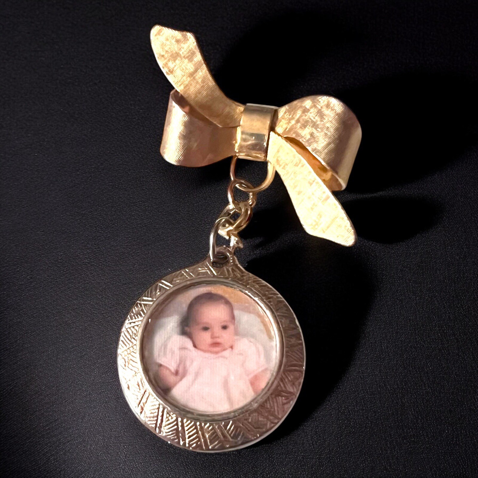 Photo Brooch Bow Locket Pin Vintage Gold Tone Dangle Baby Picture