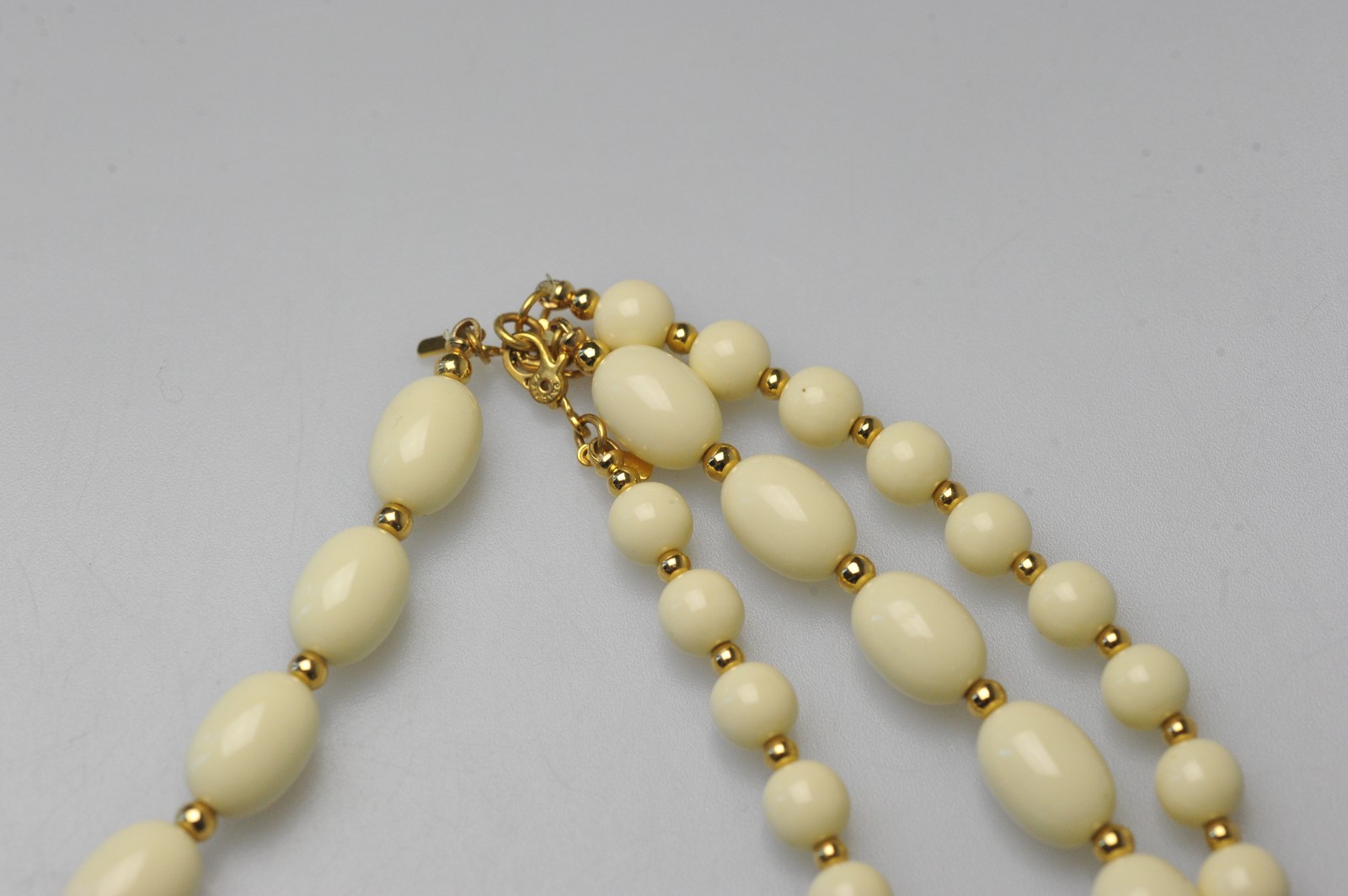 Necklace Monet signed LOT cream ivory gold tone bead beaded ZD19