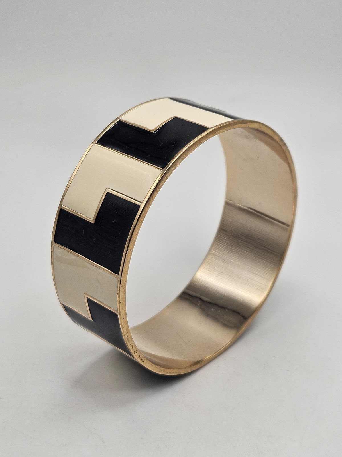 Vintage Gwen Stefani LAMB Black And White Enamel Gold Tone Bangle Bracelet