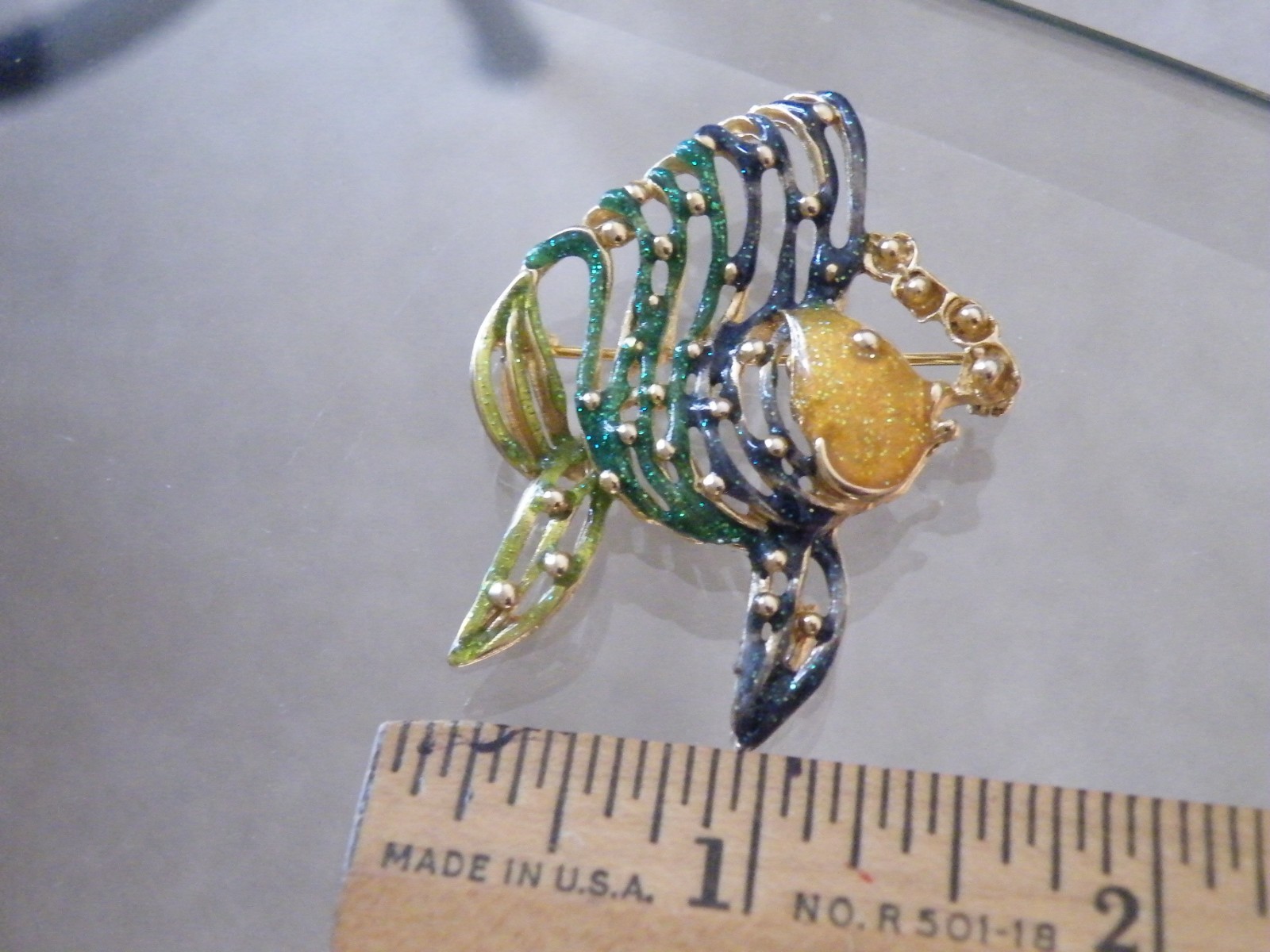 Vintage ANGEL FISH Gold Tone ENAMELED Filigree Wire PIN BROOCH Free Ship