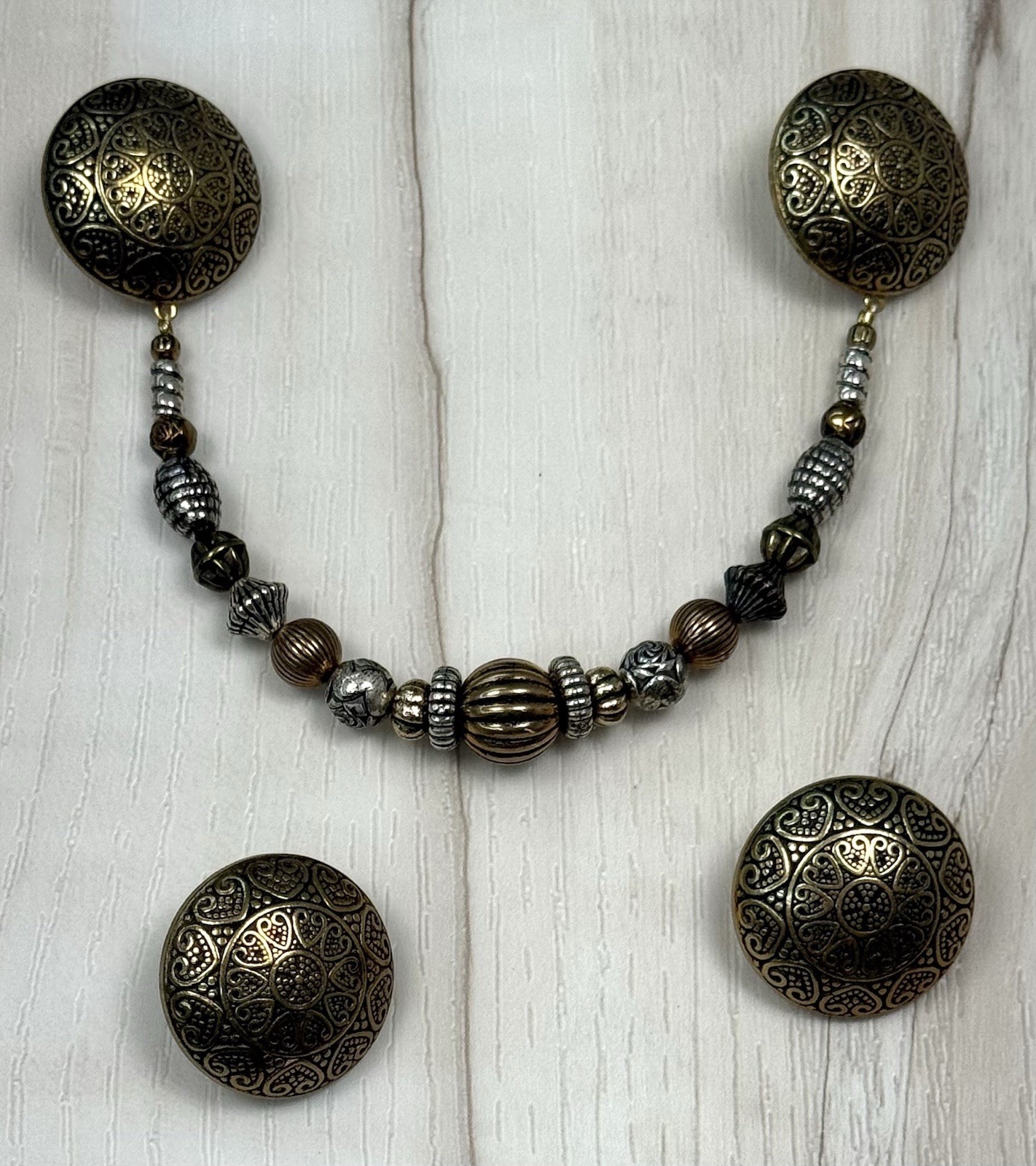 VTG 3pc JEWELRY SET Chain Brooch & Dome Stud Earrings Etched Goldtone Beads Boho