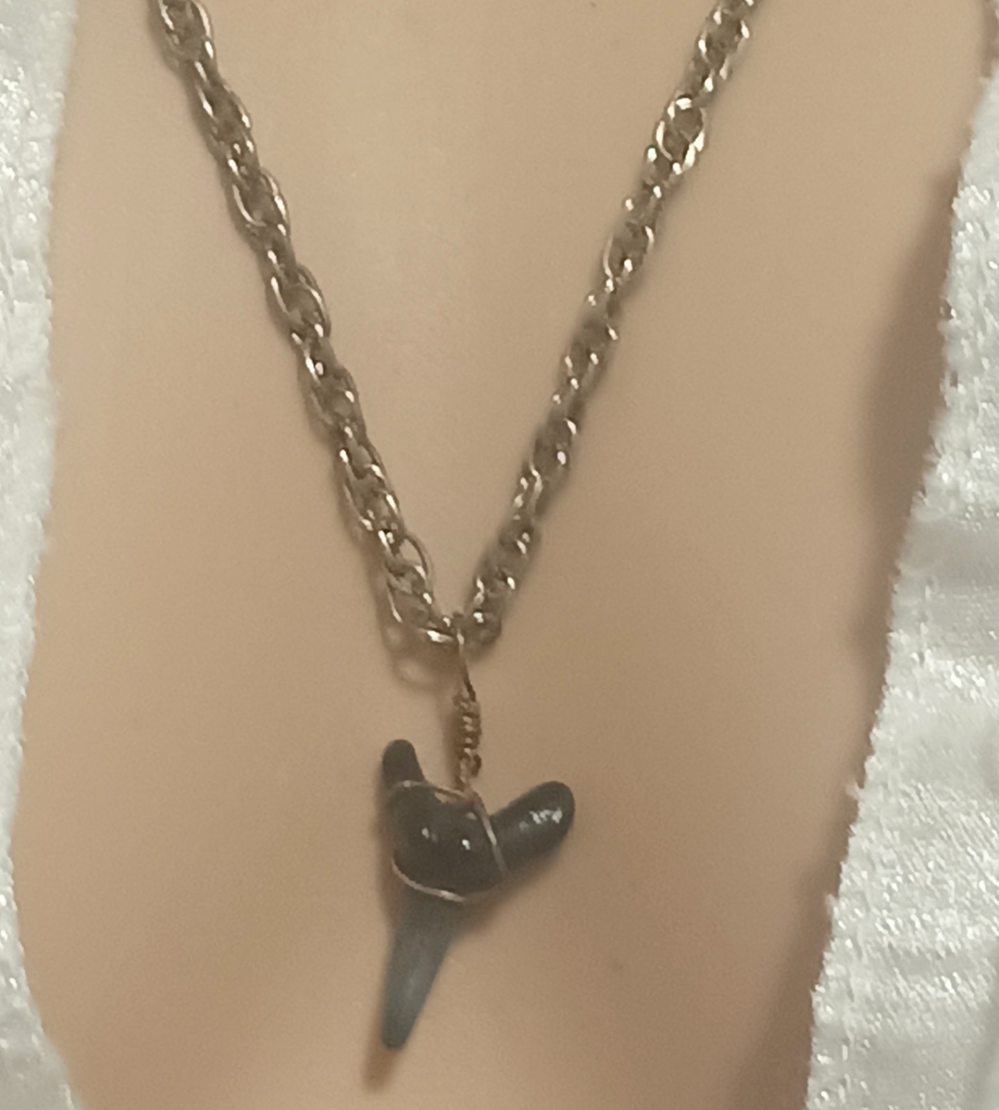 Vintage Wire Wrapped Shark Tooth Round Link Chain Necklace