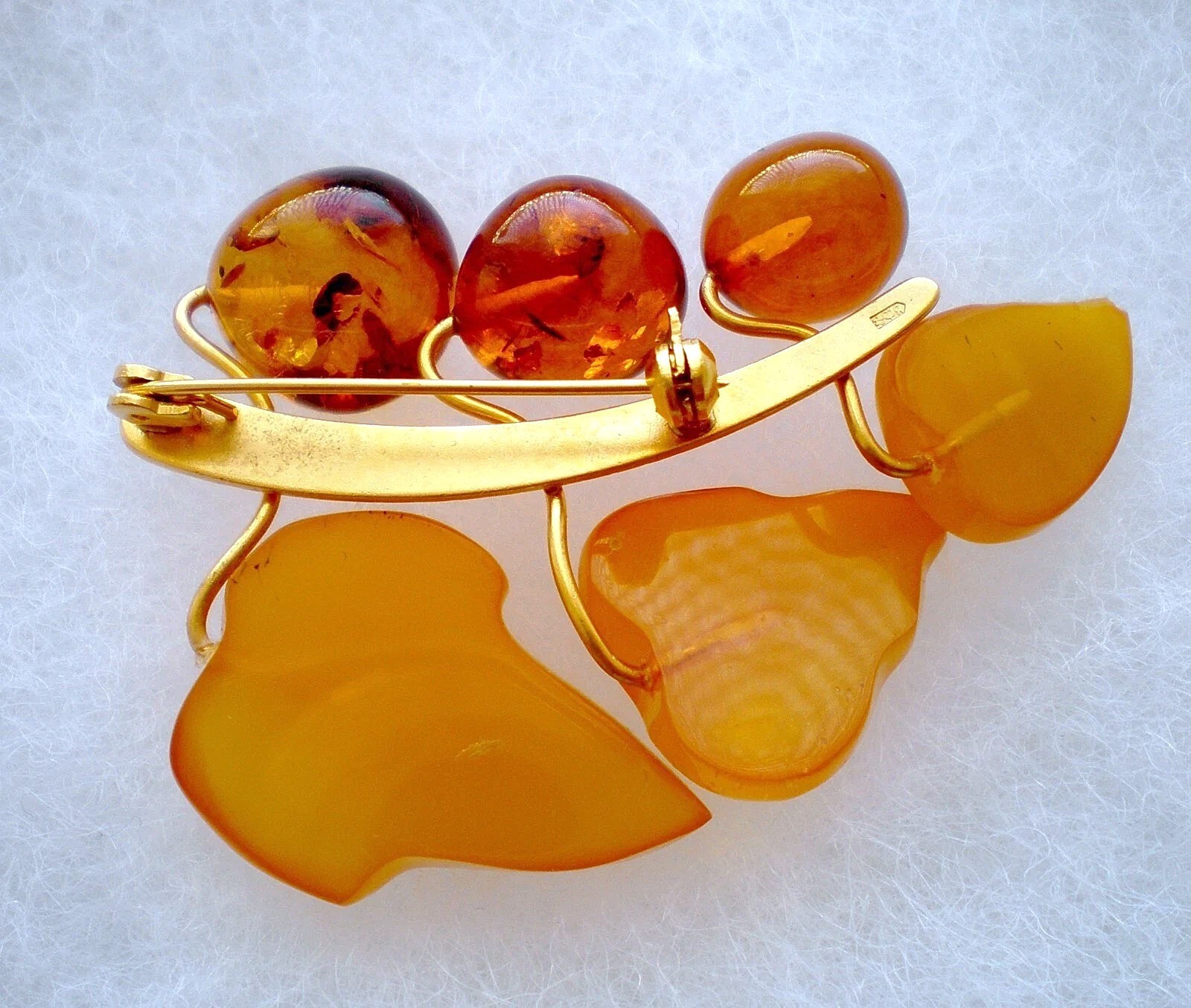 Vintage Gold Gilded Butterscotch Egg Yolk Honey Amber Leaf Berry Pin Brooch
