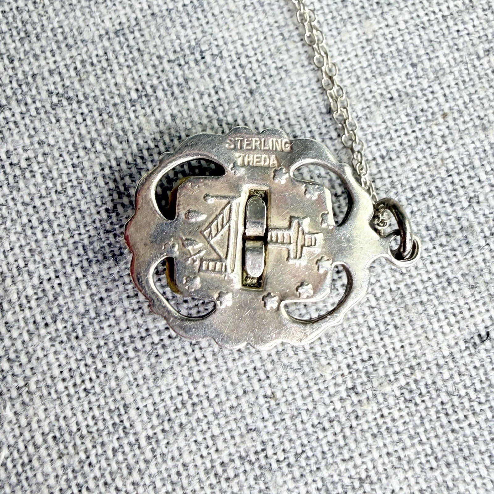 Vintage THEDA Sterling Silver Virgin Mary Miraculous Medal Pendant Necklace