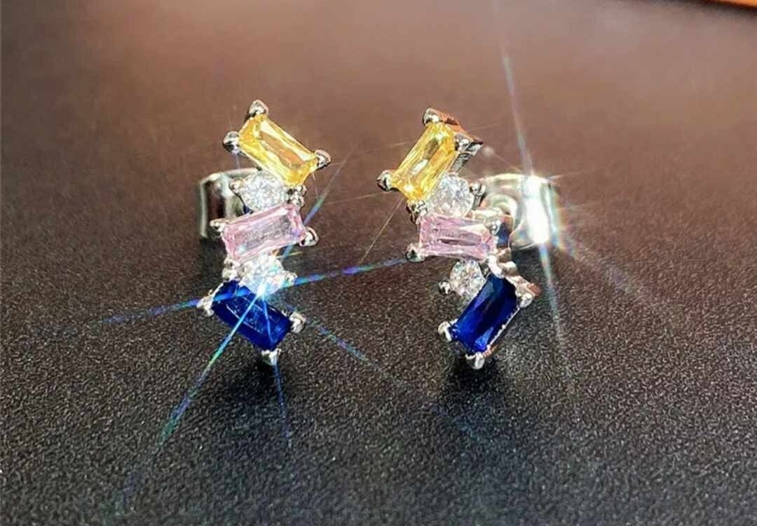 Elegant Yellow,Pink, Clear and Sapphire Emerald/Round Cut Cubic Zirconia Stud Ea