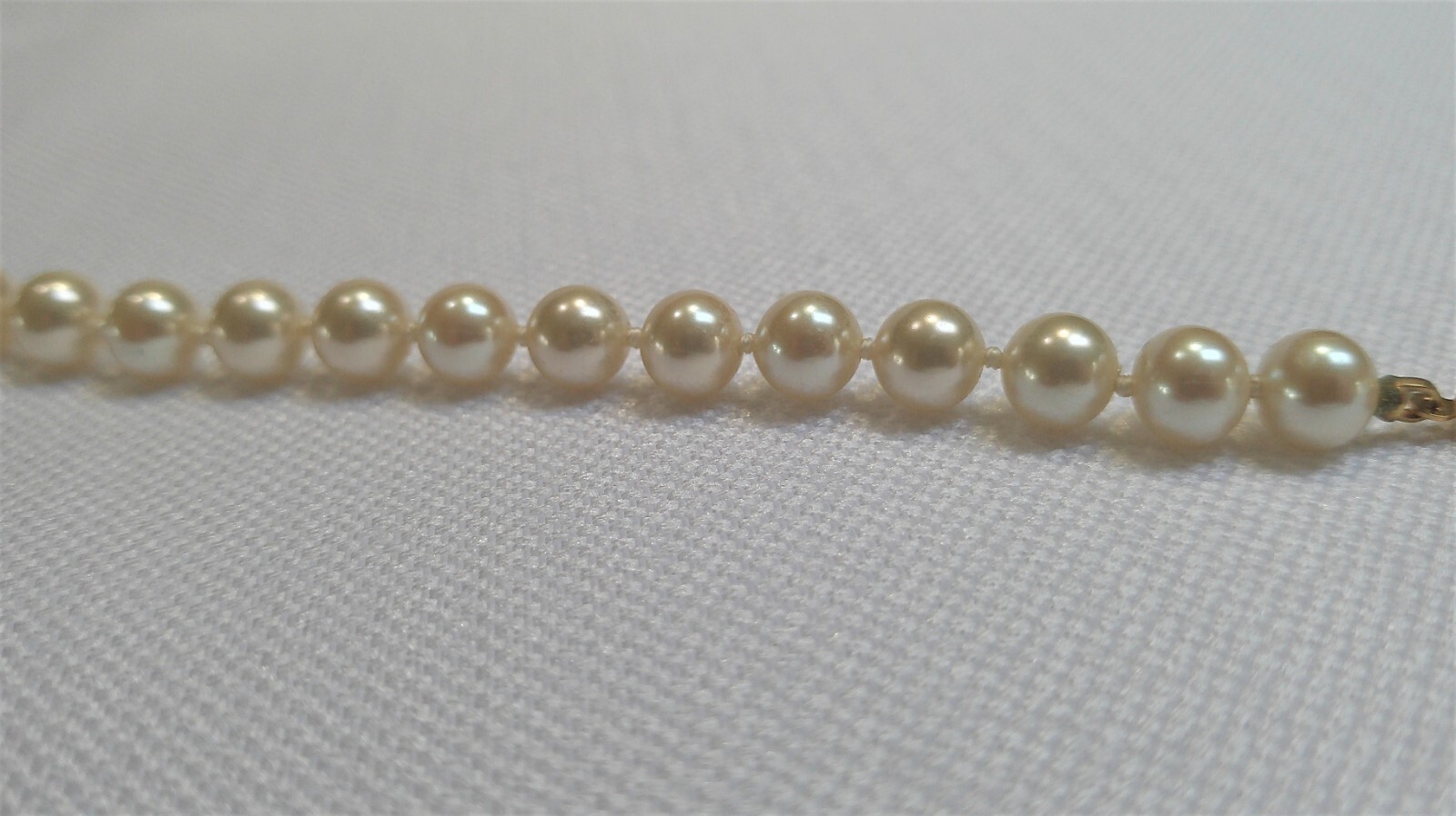 Vintage LCI Signed Pearl with Decorative Box Tab Insert Clasp Necklace 29 inch