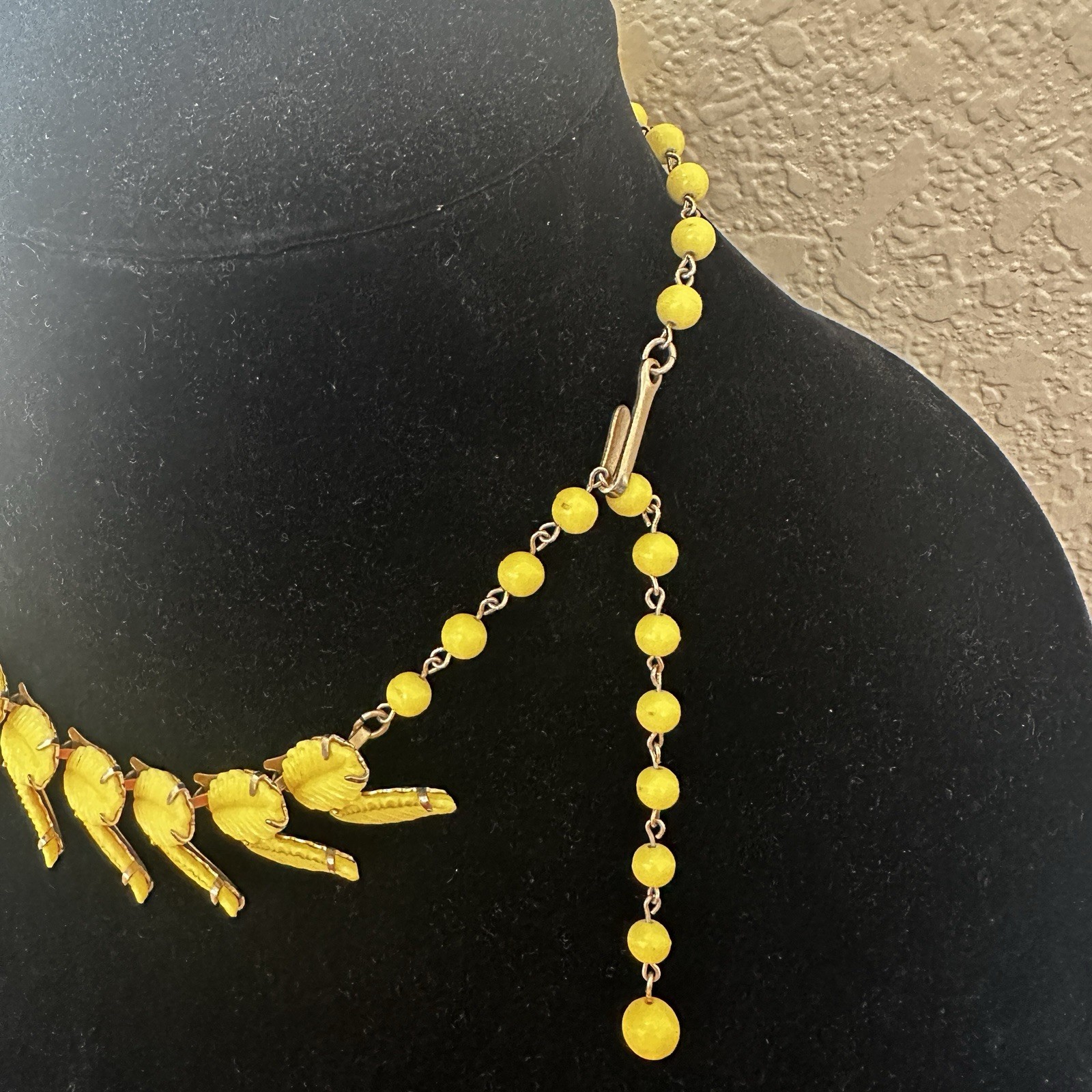 Vintage Thermostat Yellow Lucite Necklace And Clip On Earrings Gold / Adjustable