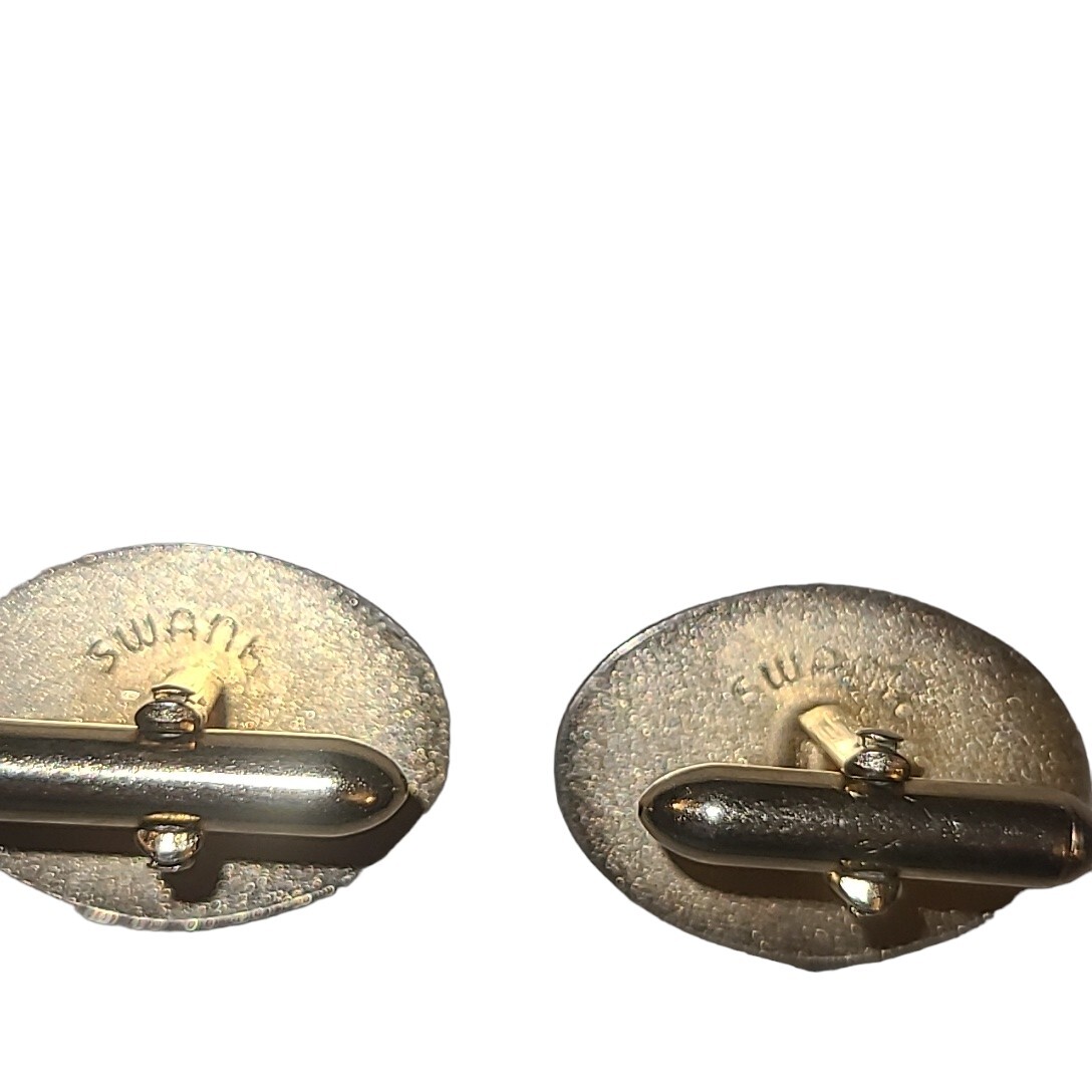 Vintage Swank Gold Tone Oval Disc With Leaf Classic Men’s Cufflinks