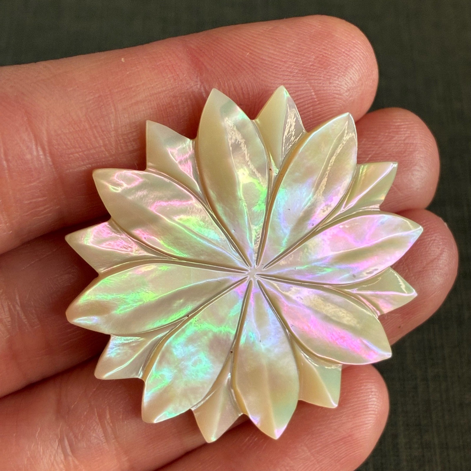Vintage Mother Of Pearl Flower Brooch Carved Floral Iridescent Shell Pin 1.6″