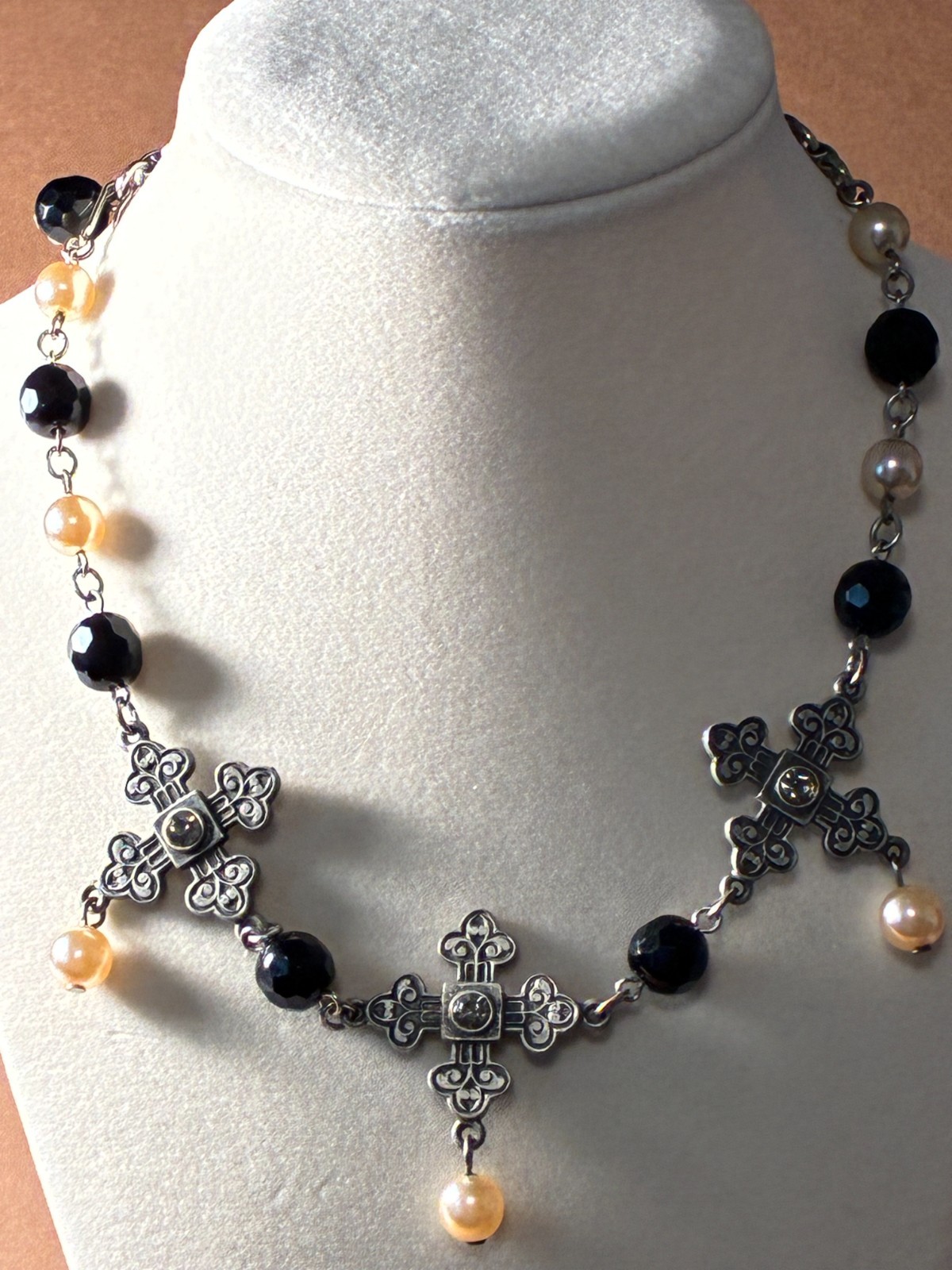 Ben Amun Choker – 3 Crosses Gothic Punk Art Deco-Silver-Tone-Faux Pearls -Beads