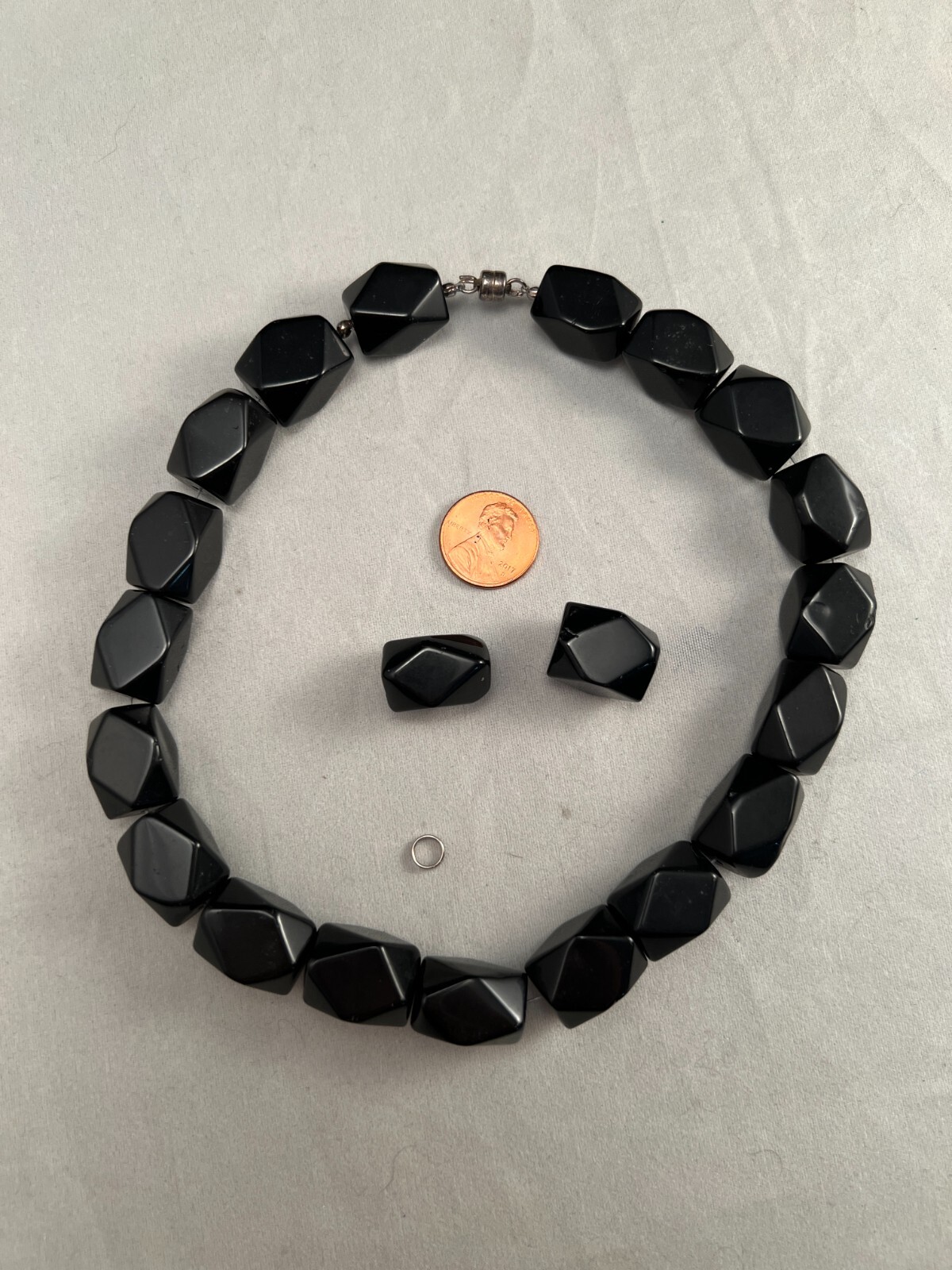 15″ Vintage Polished Faceted Black Stone Bead Necklace with Silver Clasp