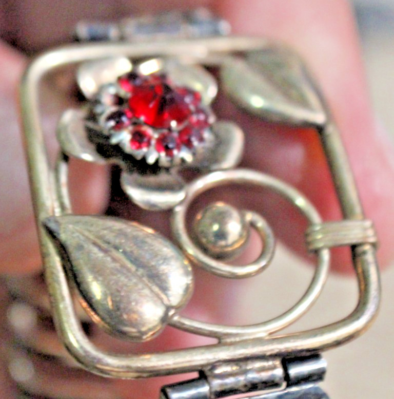 Wonderful L.S. Co Lustern 12k Gold Filled On Sterling Expansion Women Bracelet