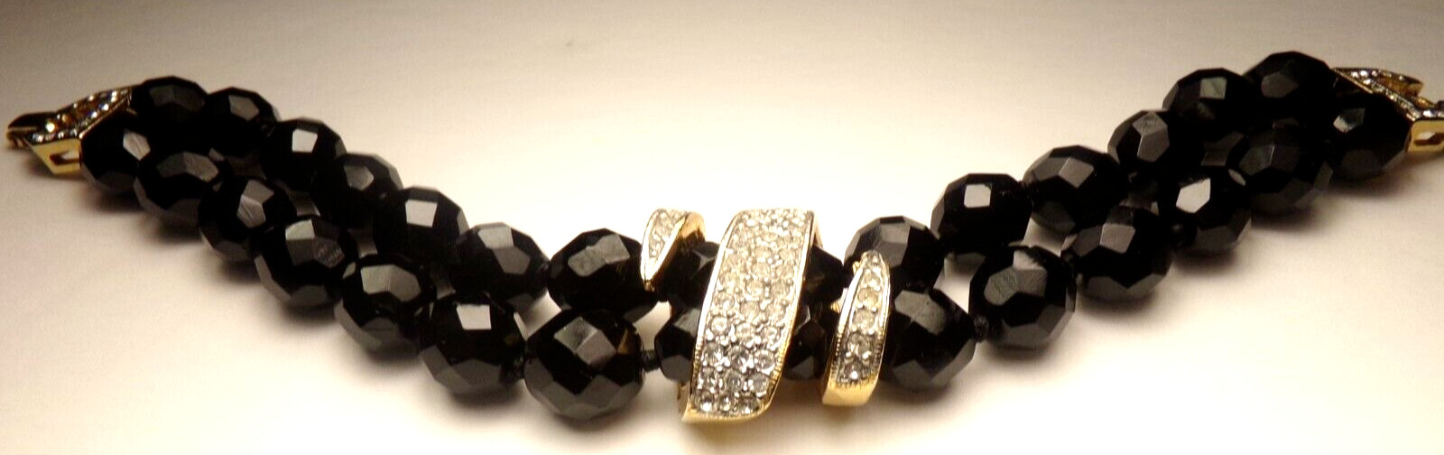 VTG VANITY LARGE CUT BLACK AUSTRIAN CRYSTAL HAND KNOT RHINESTONE BRACELET 7 5/8″