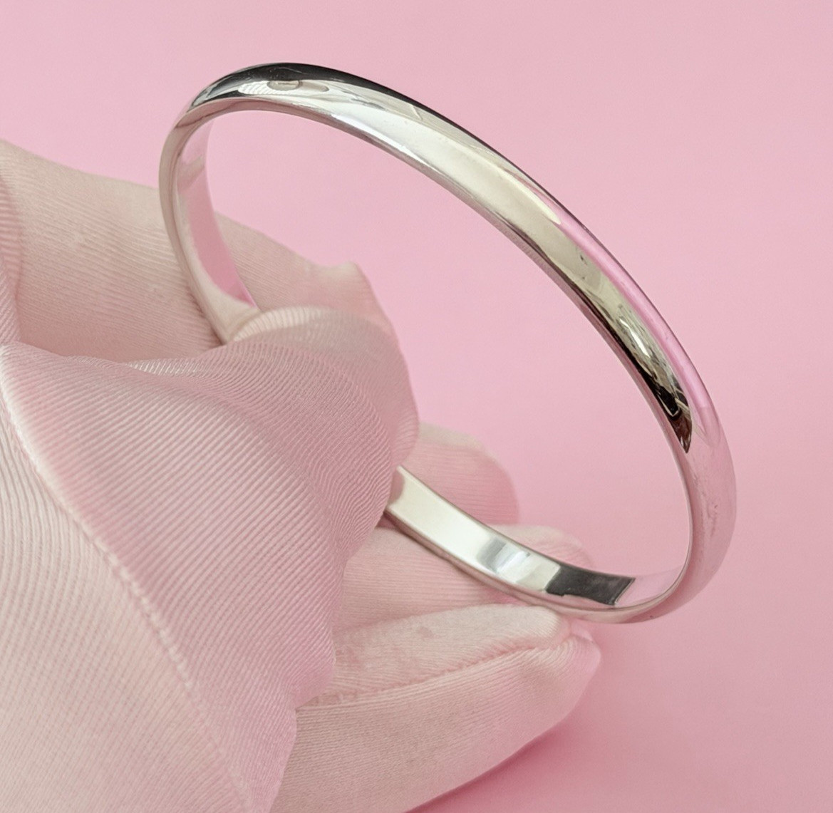 Monet Vintage Signed Shiny Silver Tone 5mm Bangle Bracelet Small 7 1/4″