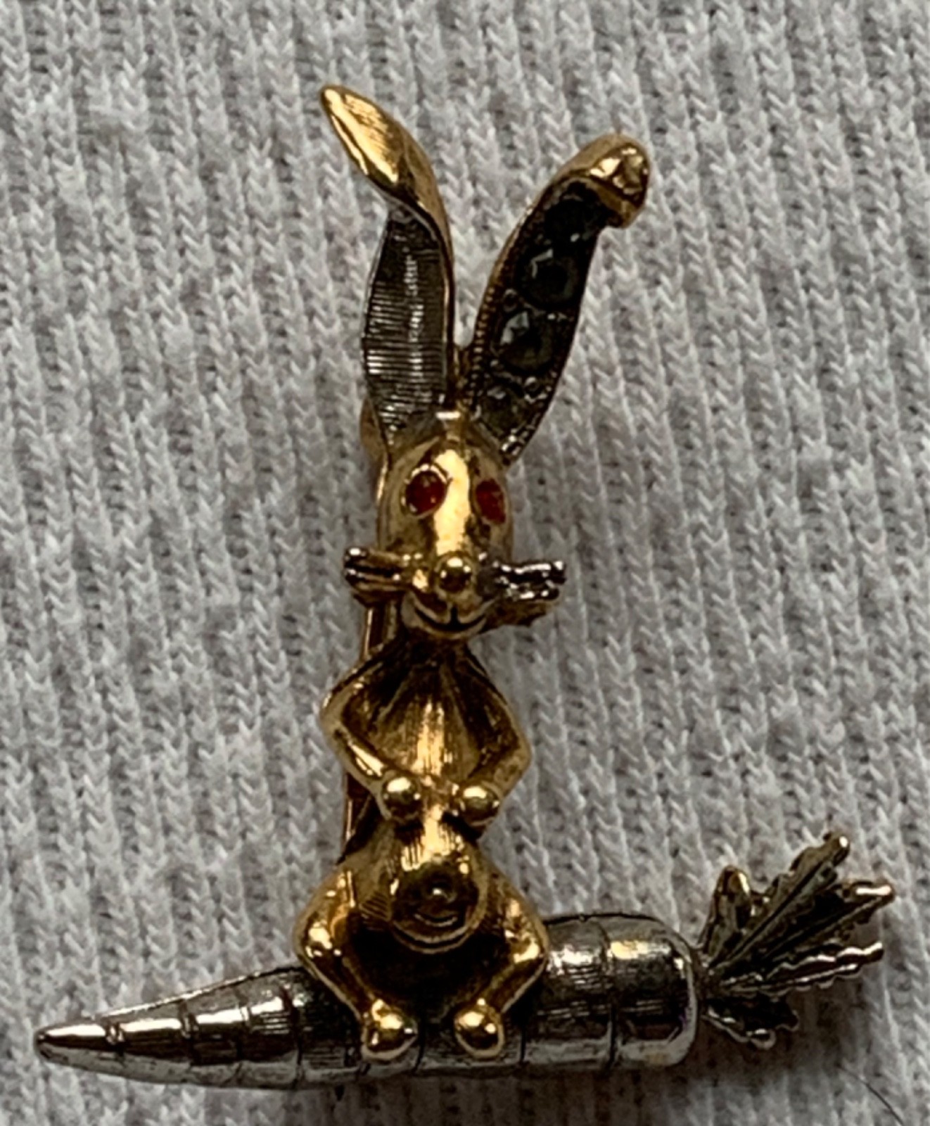 Art-Arthur Pepper.Bunny on Carrot Brooch