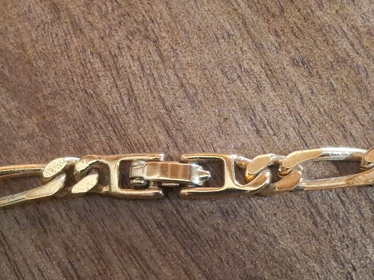 Monet 30″ Gold Tone Chain Necklace Figaro EXCELLENT CONDITION Jewelry