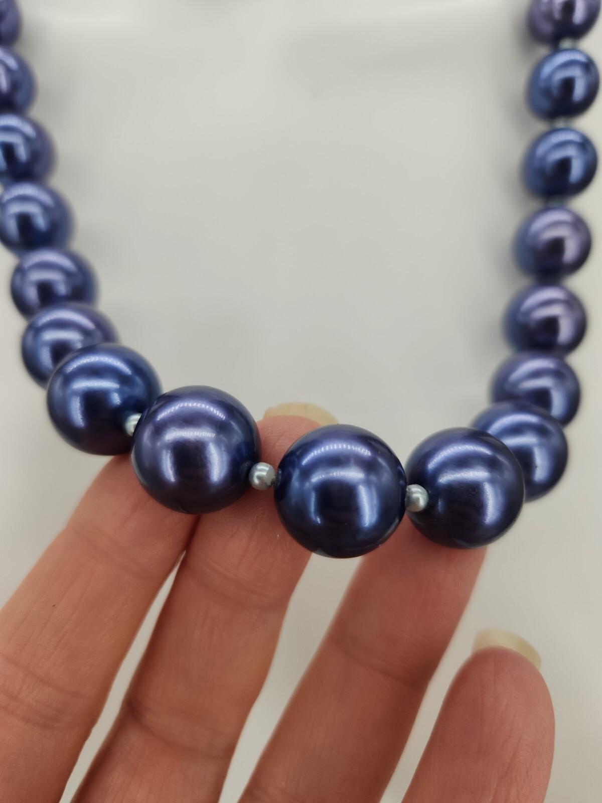 Vintage Blue Iridescent Strung Larger Faux Pearl Necklace Box Tab Closure JAPAN